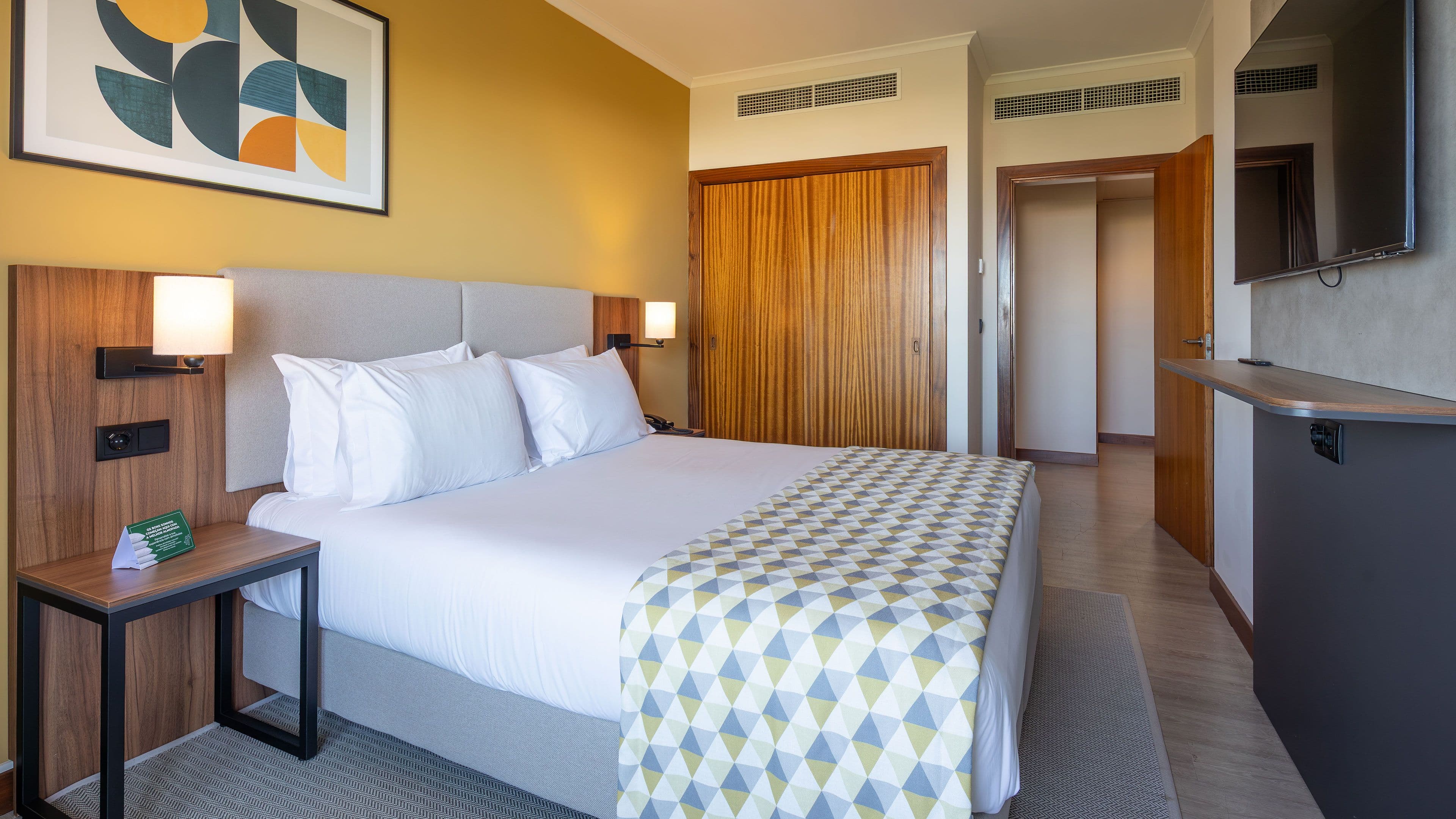 Standard Room - Image 7