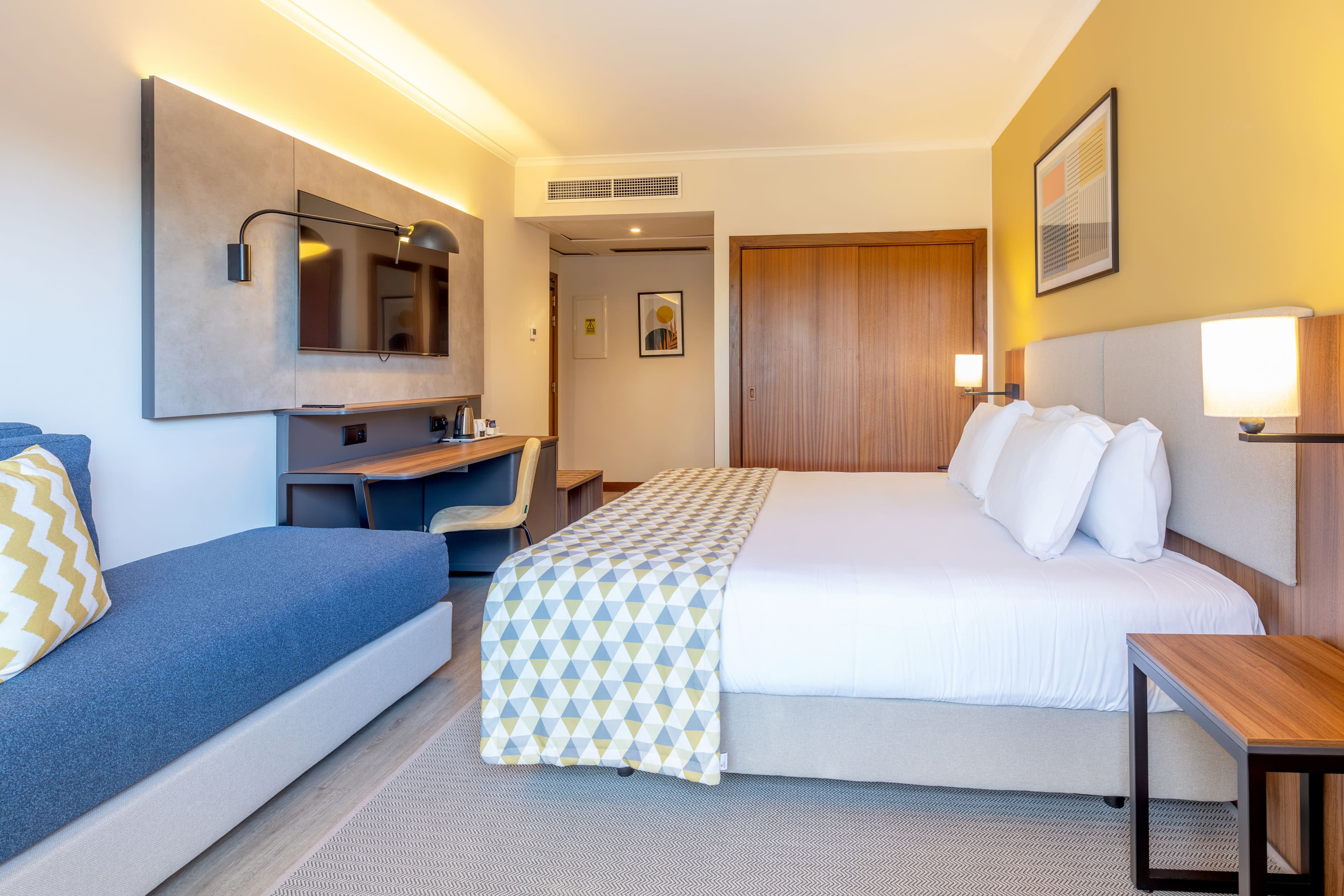 Holiday Inn Algarve Albufeira - Image 3
