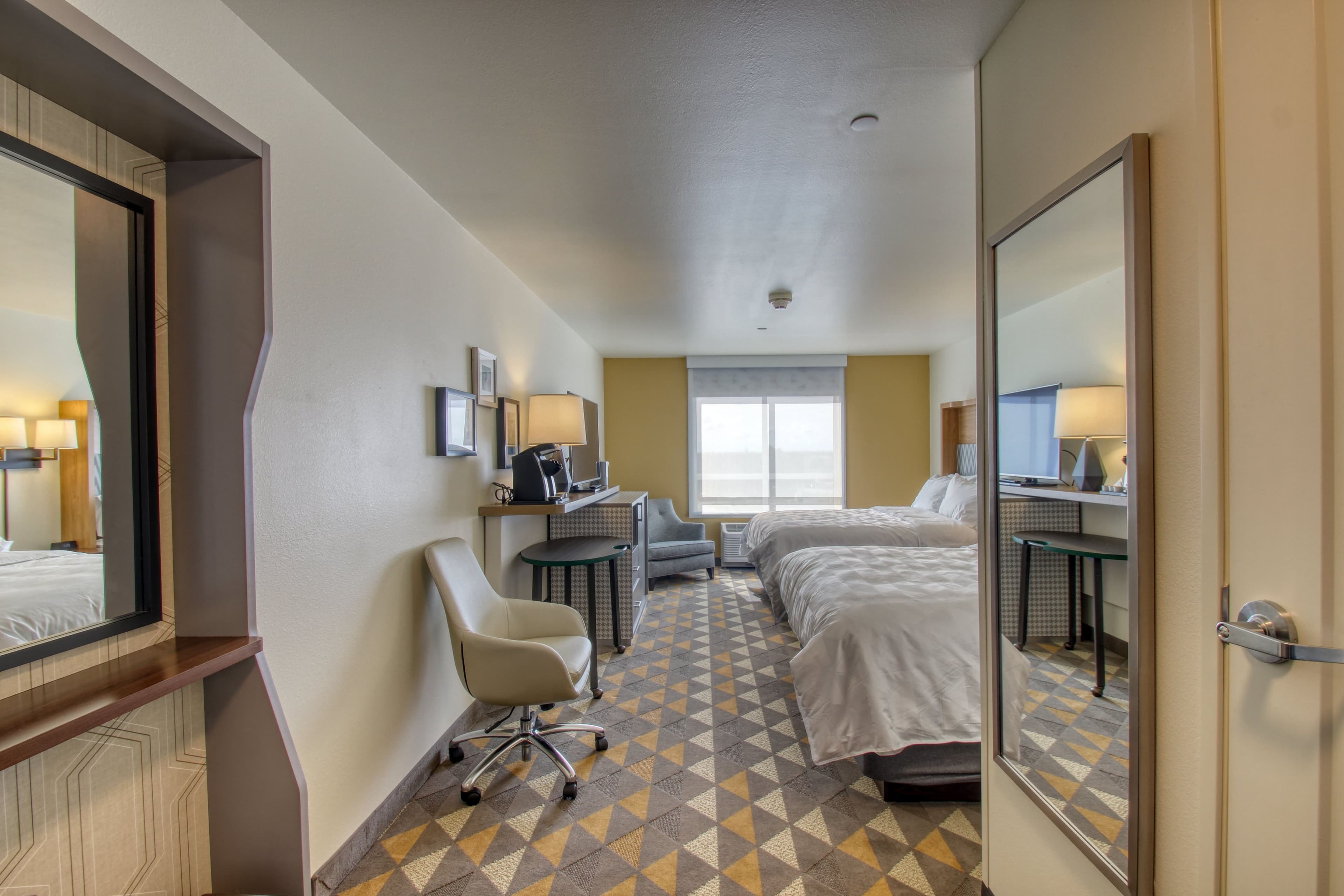 Holiday Inn Appleton — 11