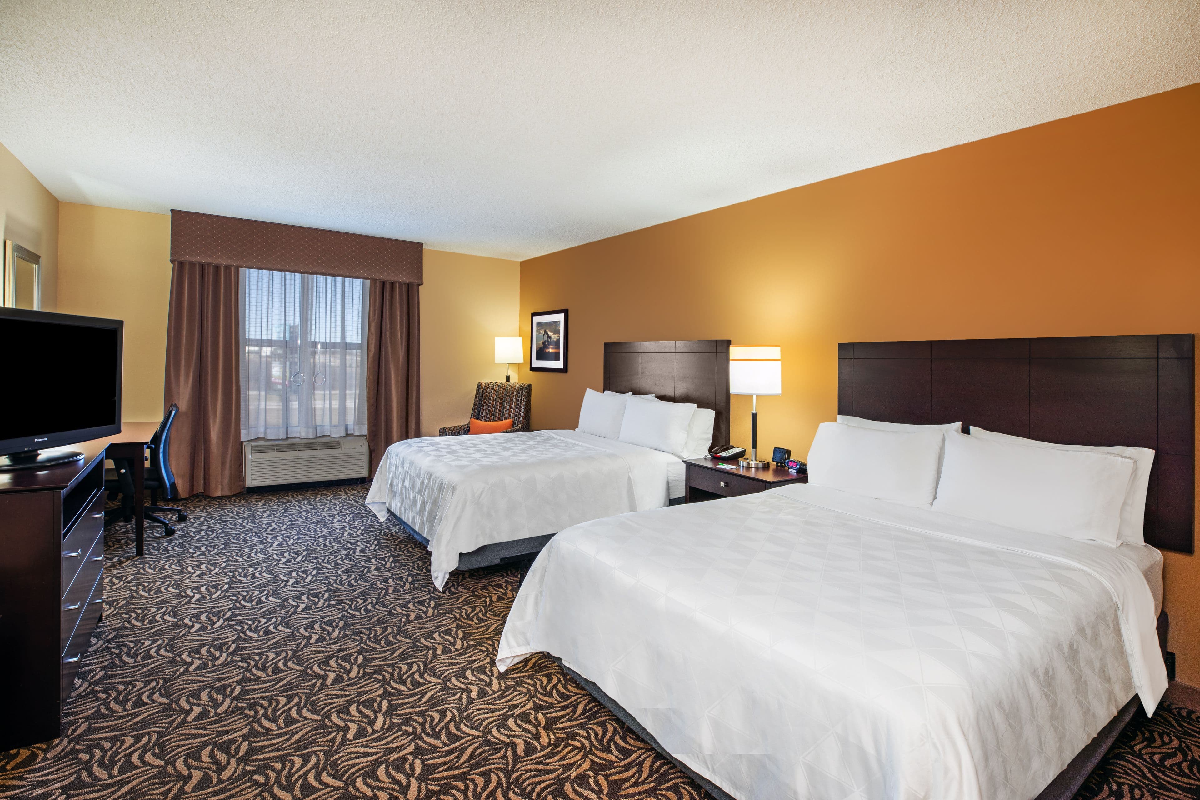 Holiday Inn Ardmore I-35 — 8