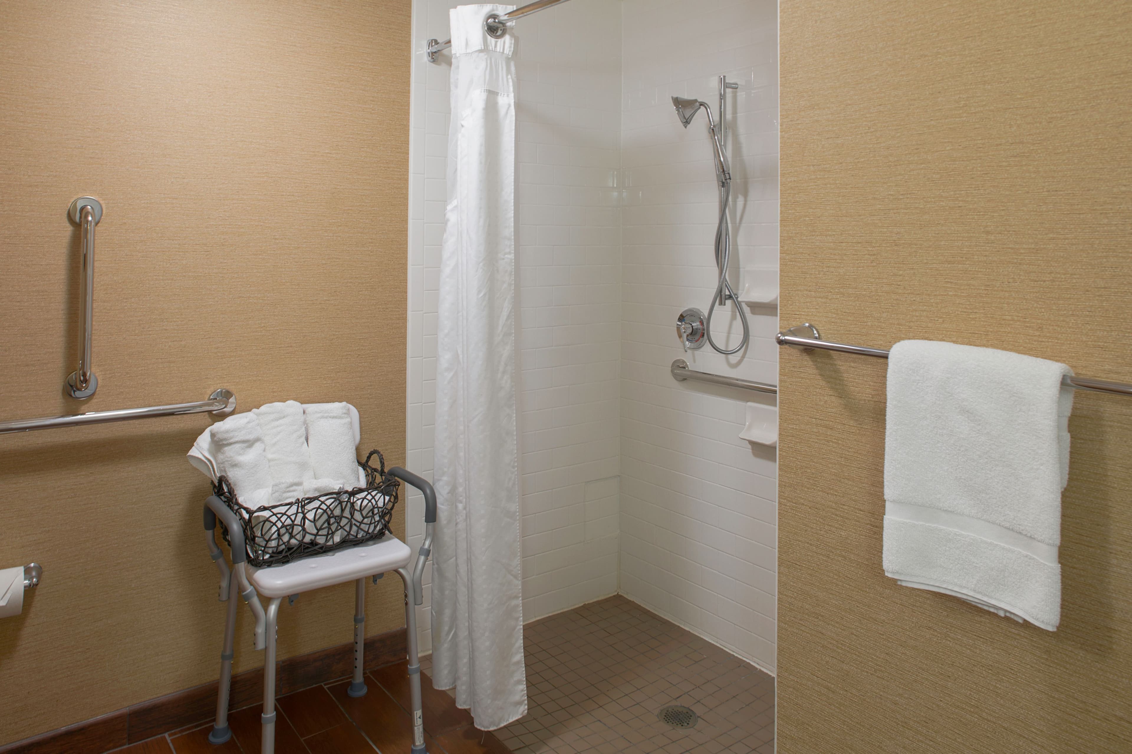 Holiday Inn Ardmore I-35 — 10