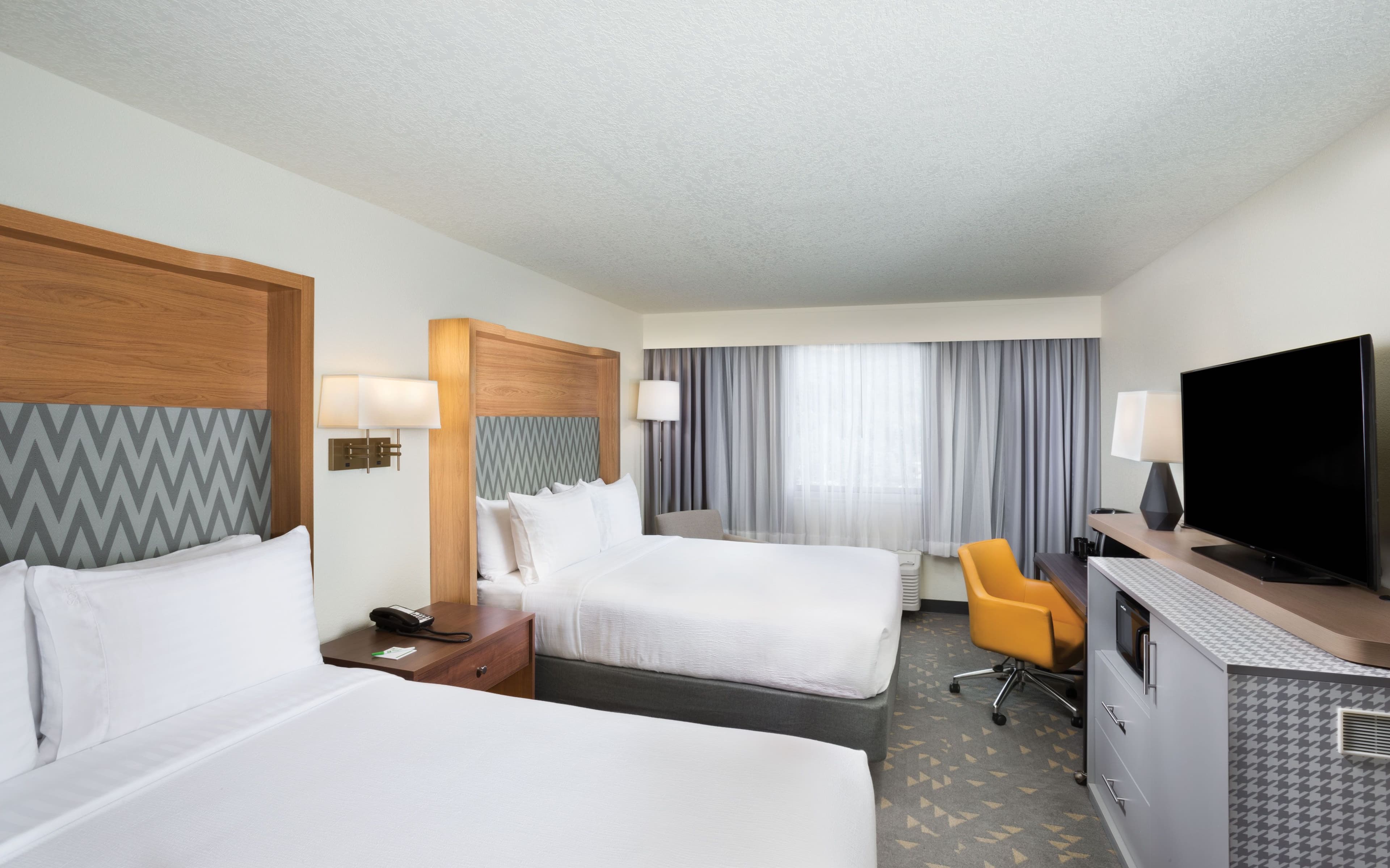 Holiday Inn Asheville East-Blue Ridge PKWY — 10