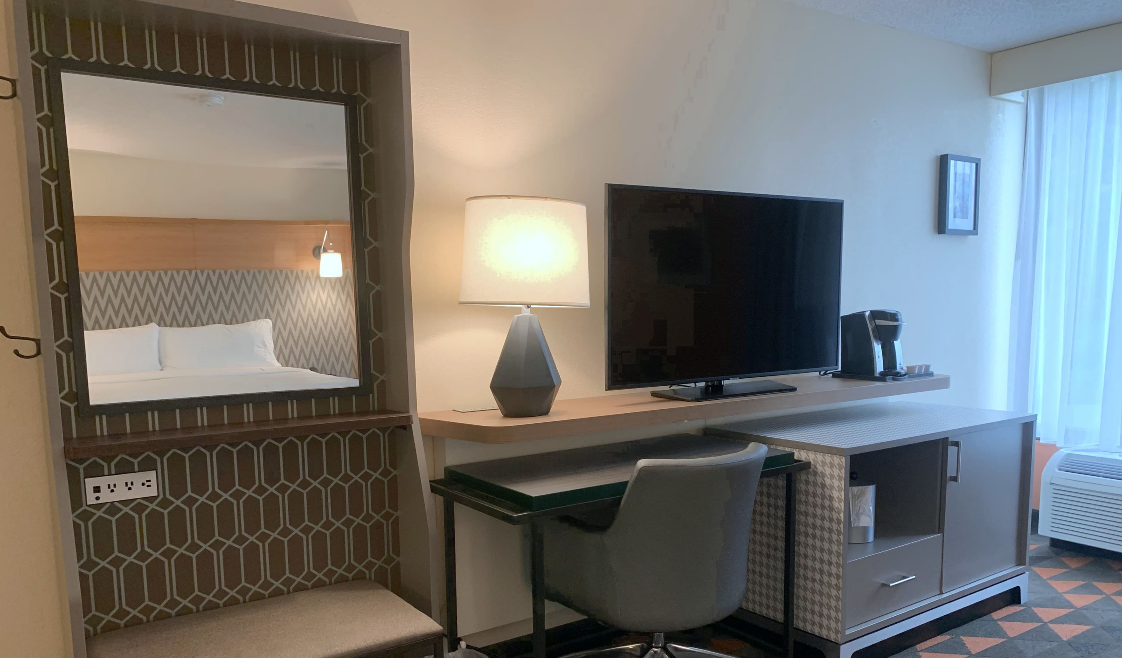 Holiday Inn Asheville - Biltmore West — 9