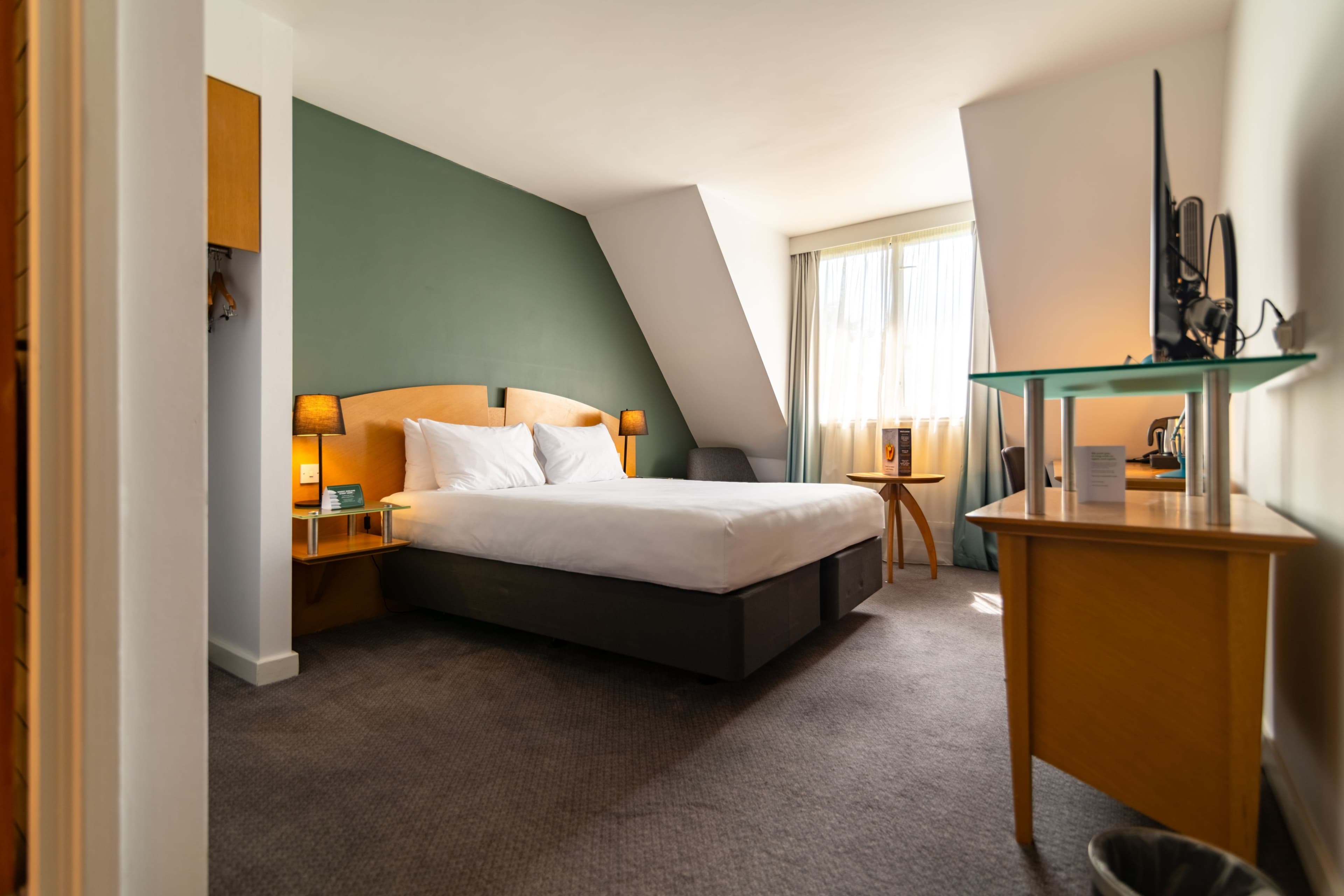 Holiday Inn Ashford - North A20 - Image 2
