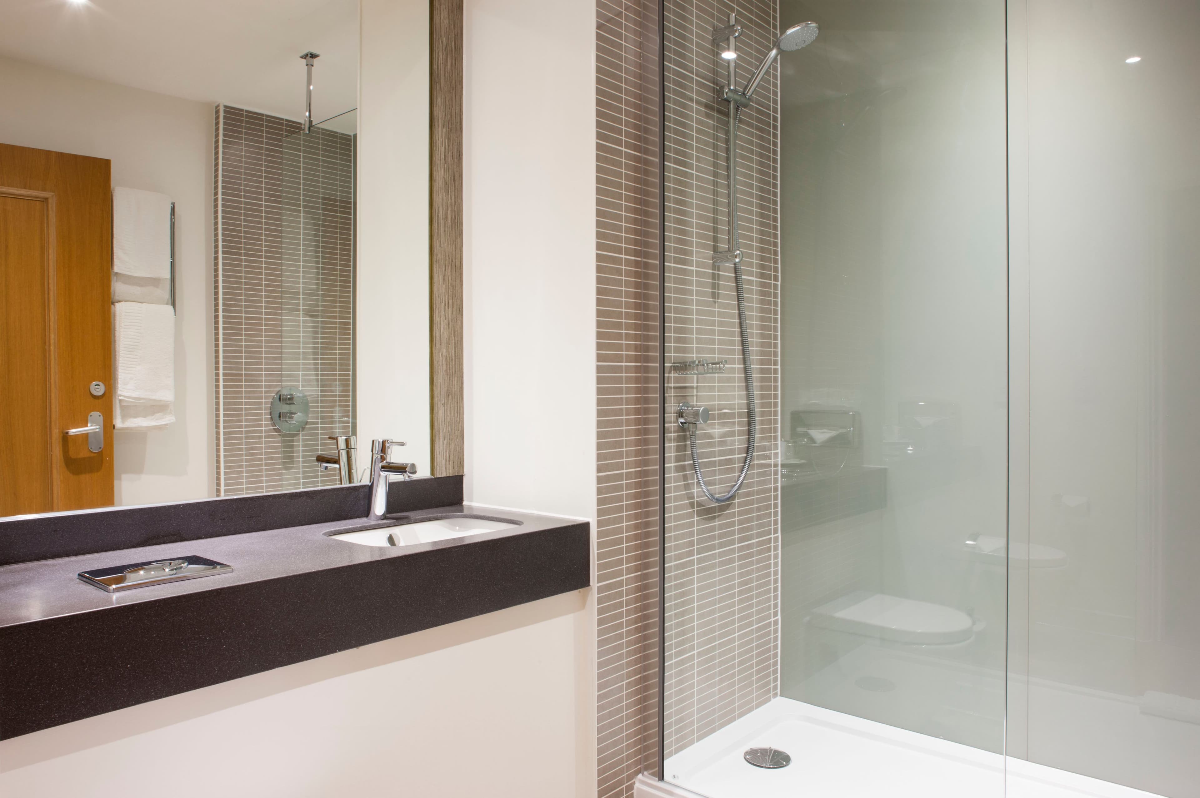 Holiday Inn Ashford - Central — 8