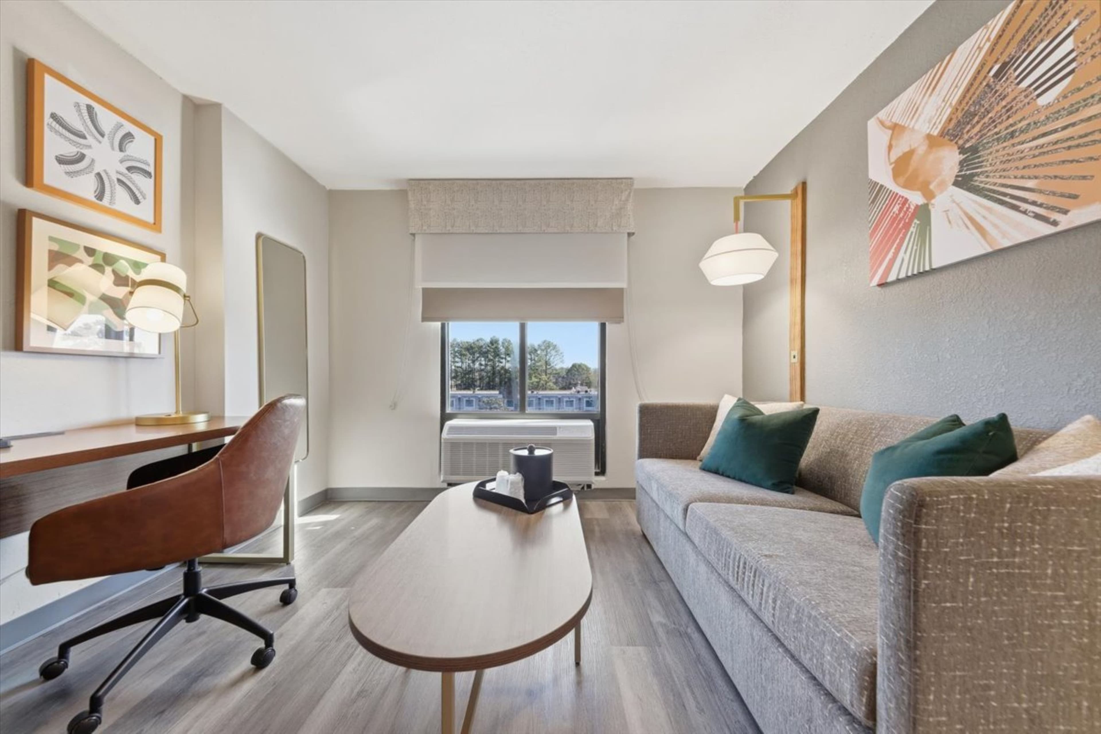 Holiday Inn Atlanta-Northlake — 23