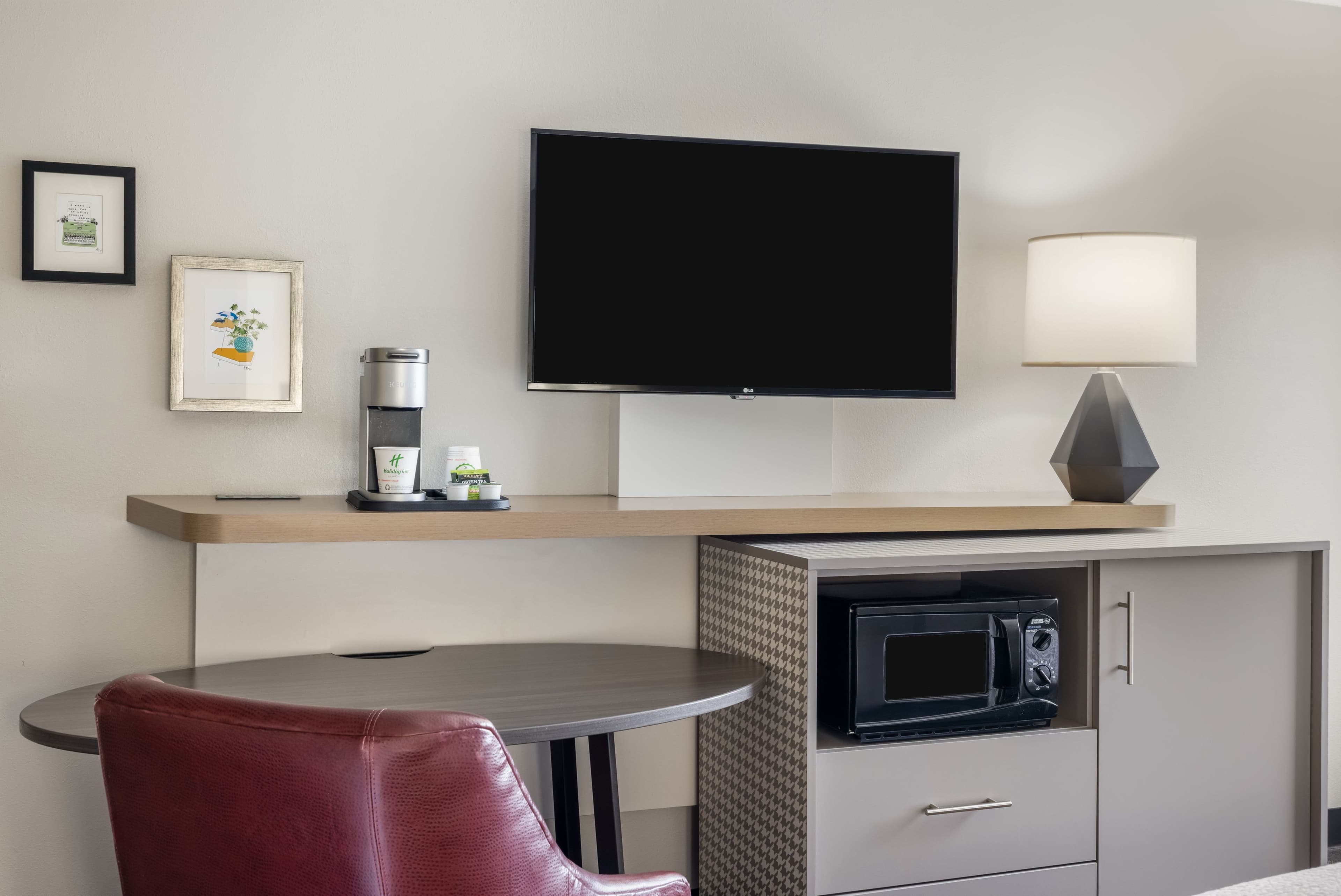 Holiday Inn Auburn-Finger Lakes Region — 6