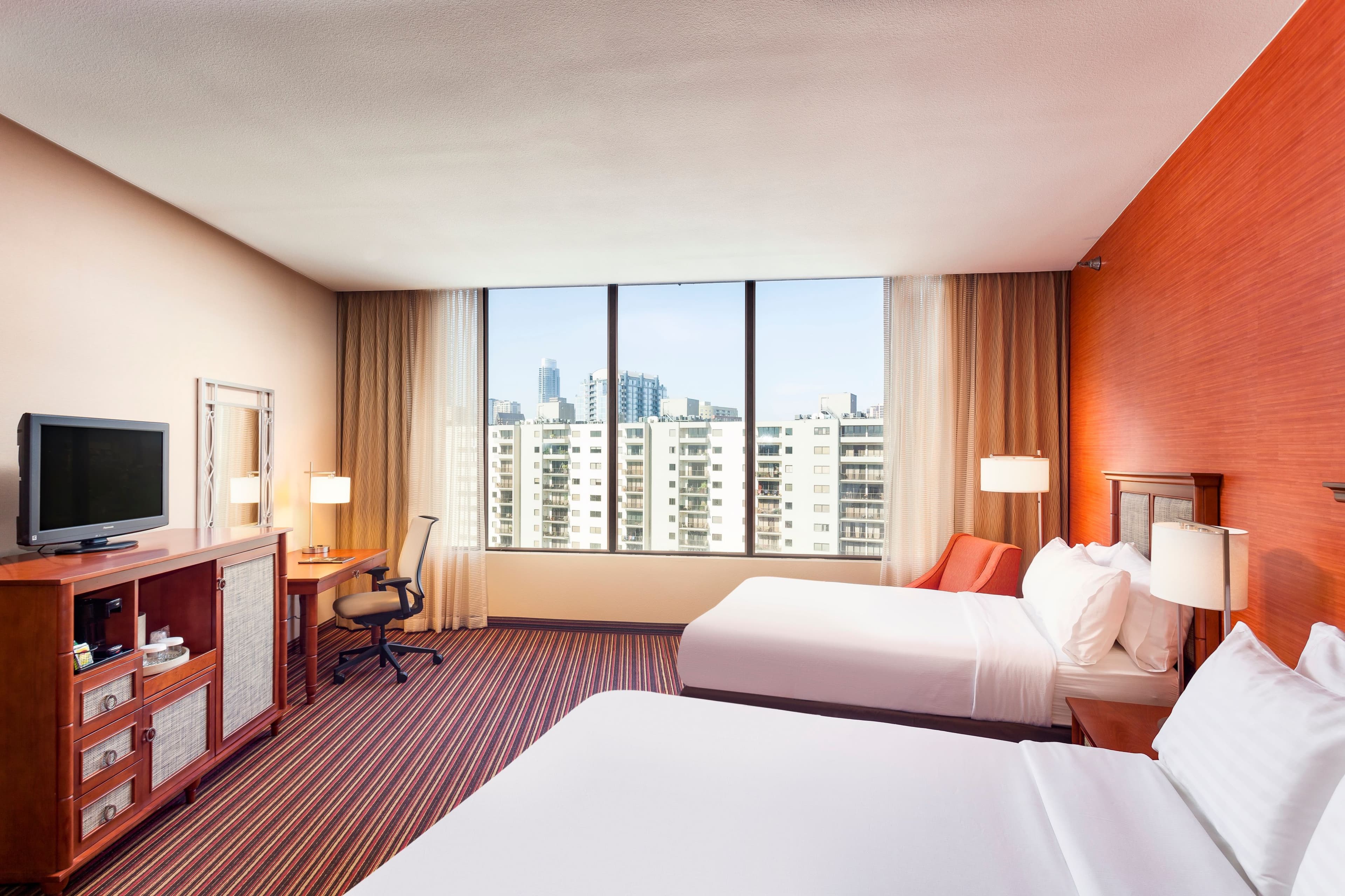 Holiday Inn Austin-Town Lake - Image 2