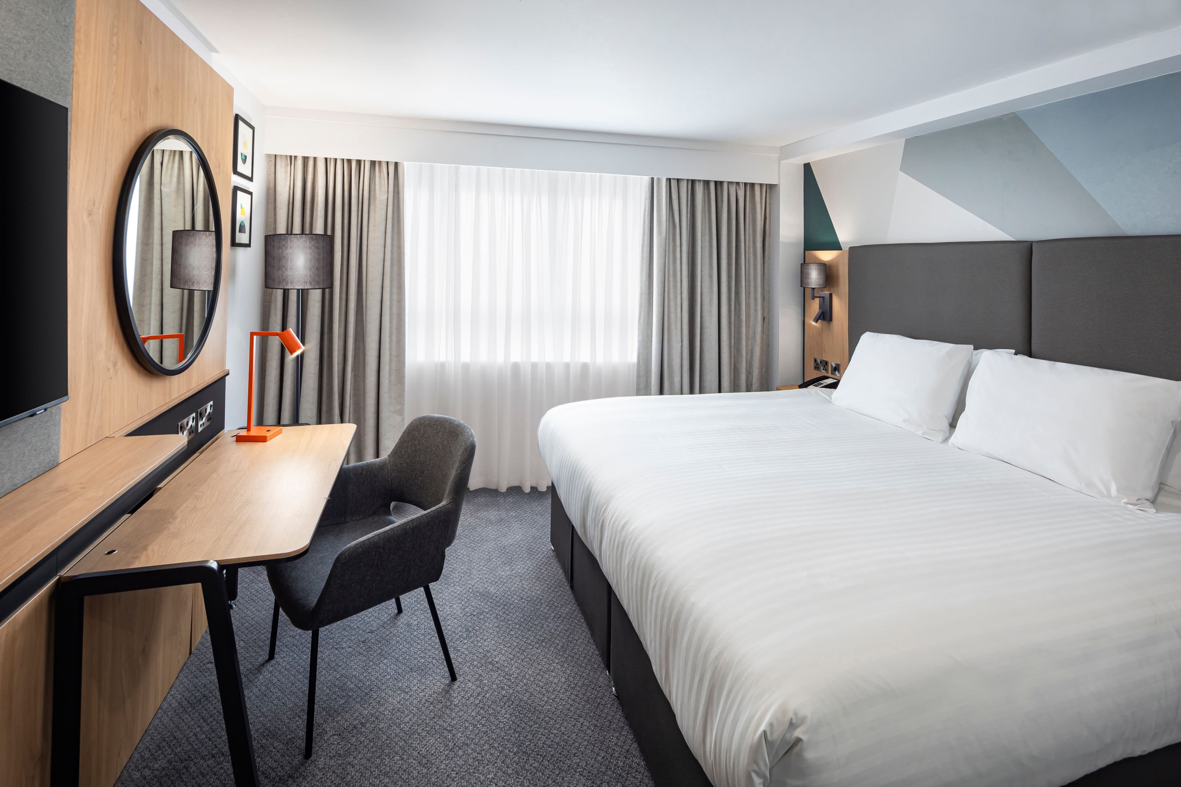 Holiday Inn Aylesbury - Image 2