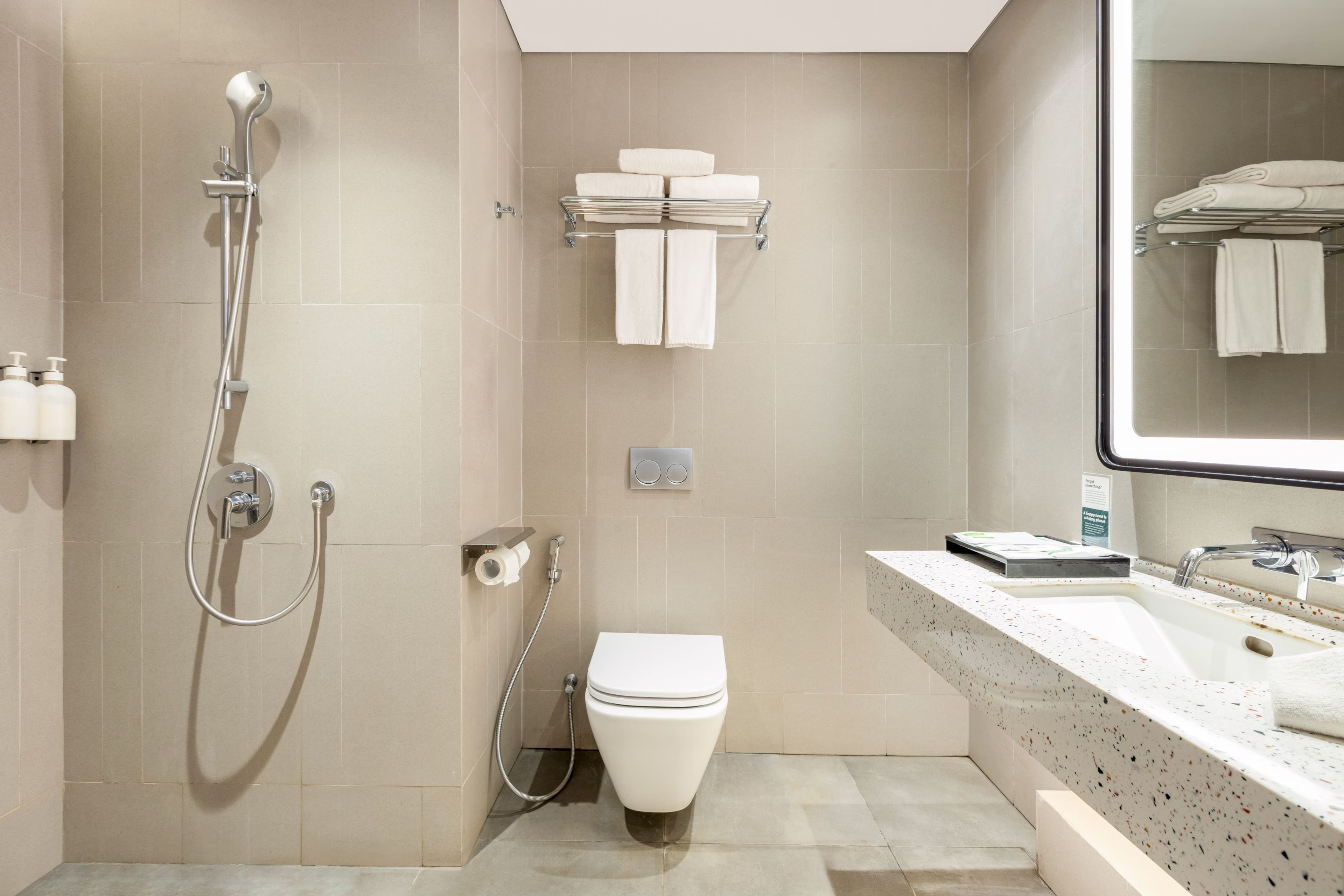 Holiday Inn Lampung Bukit Randu — 15