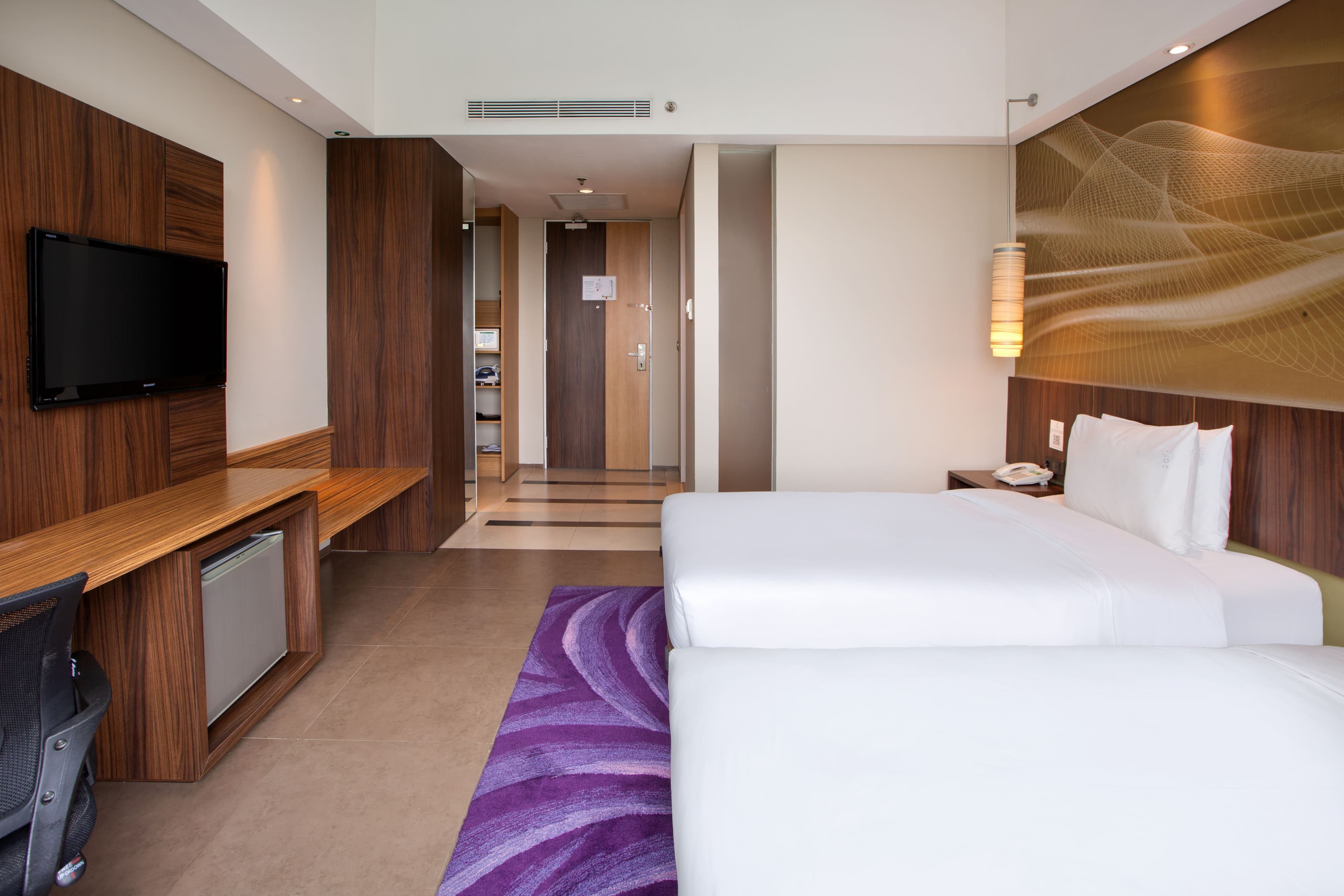 Holiday Inn Bandung Pasteur — 12