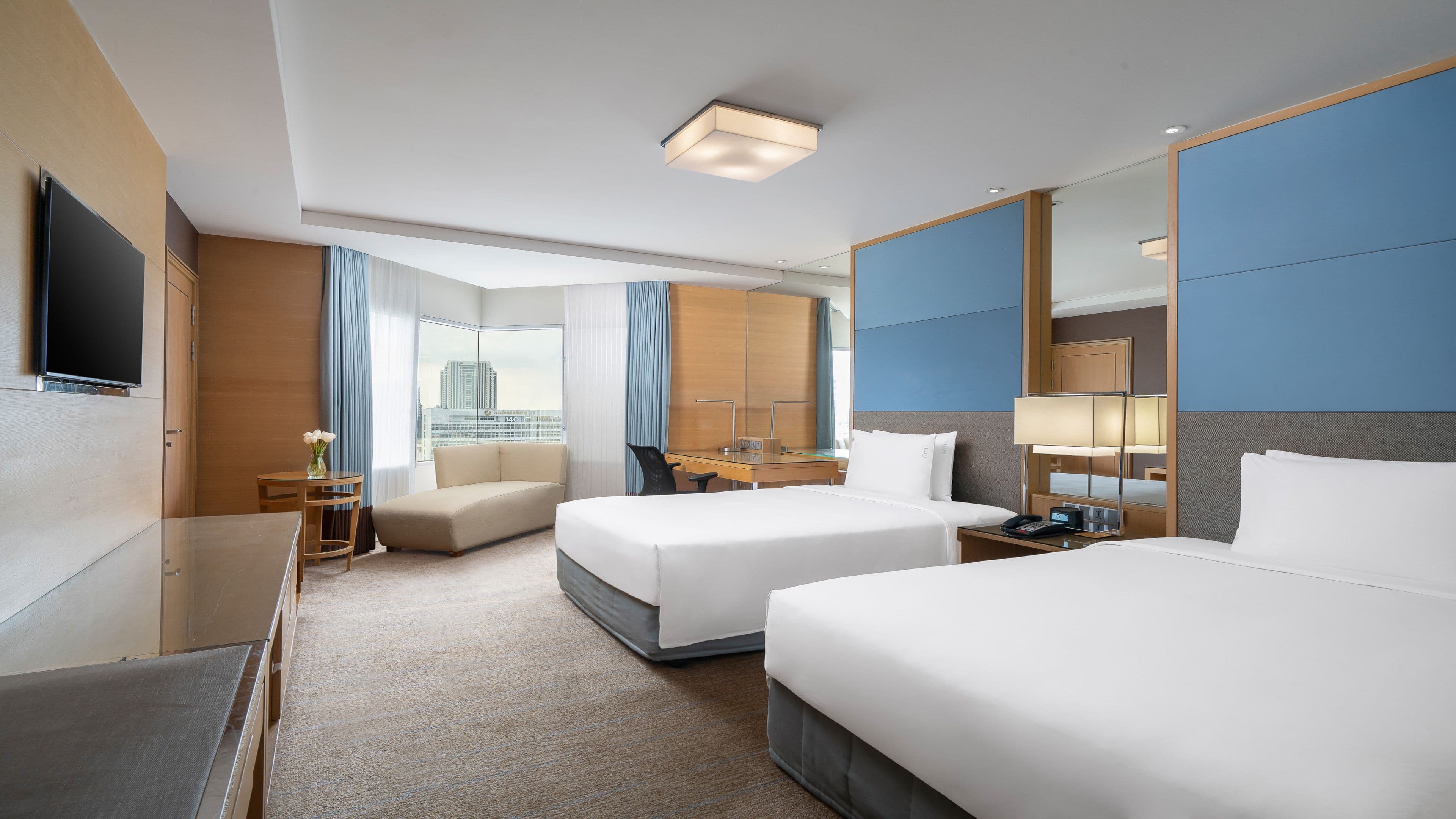 Holiday Inn Bangkok Silom — 17