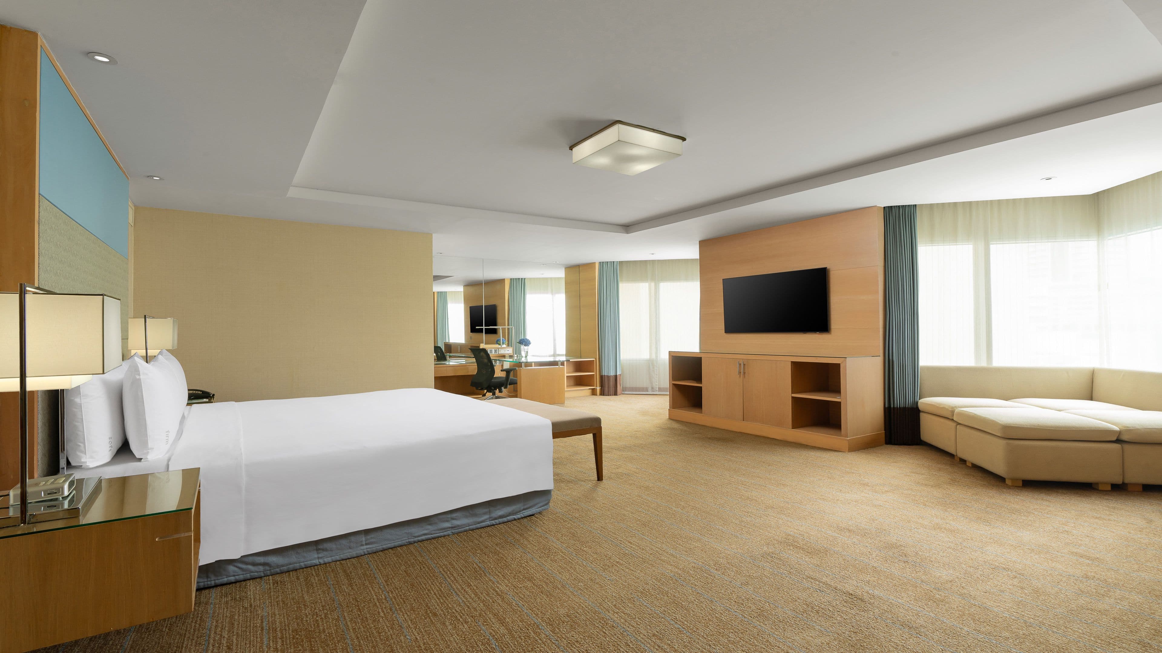 Holiday Inn Bangkok Silom — 15