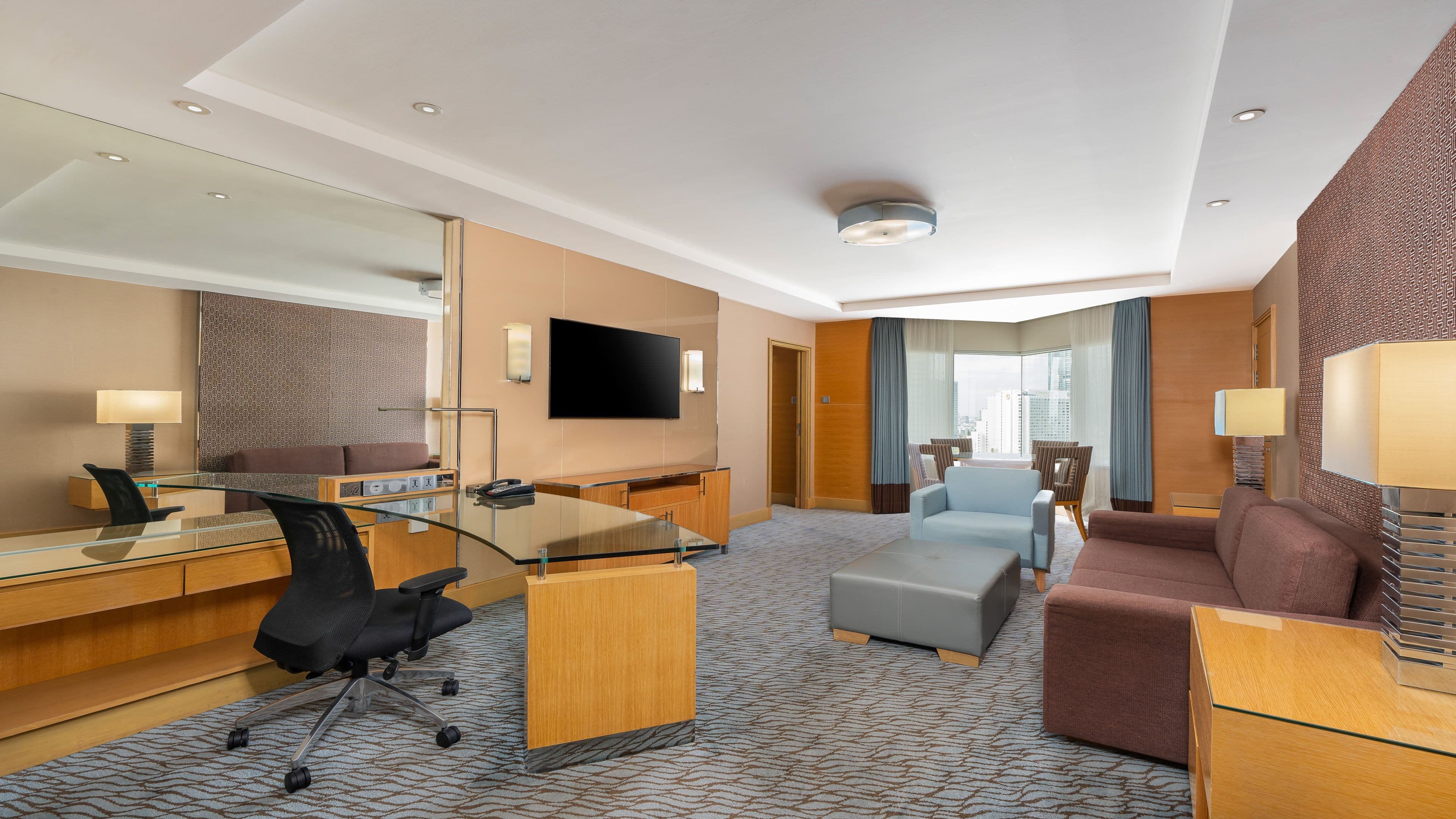 Holiday Inn Bangkok Silom — 27