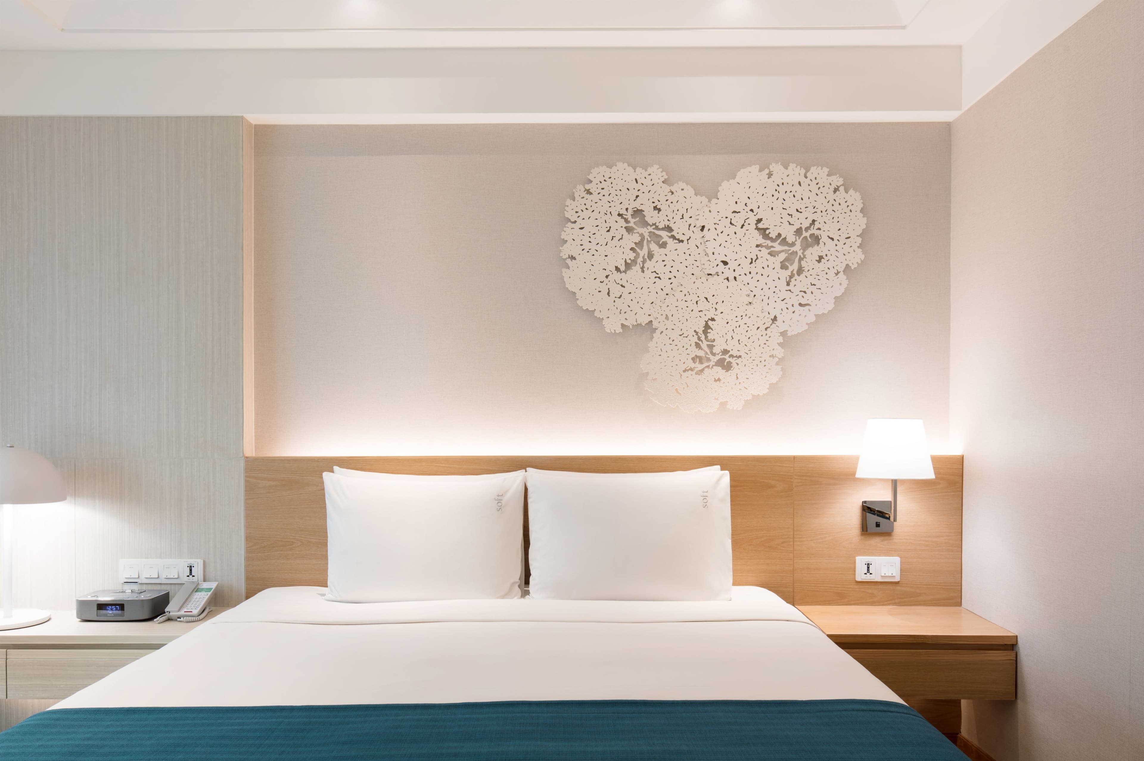Holiday Inn Bangkok - Image 5