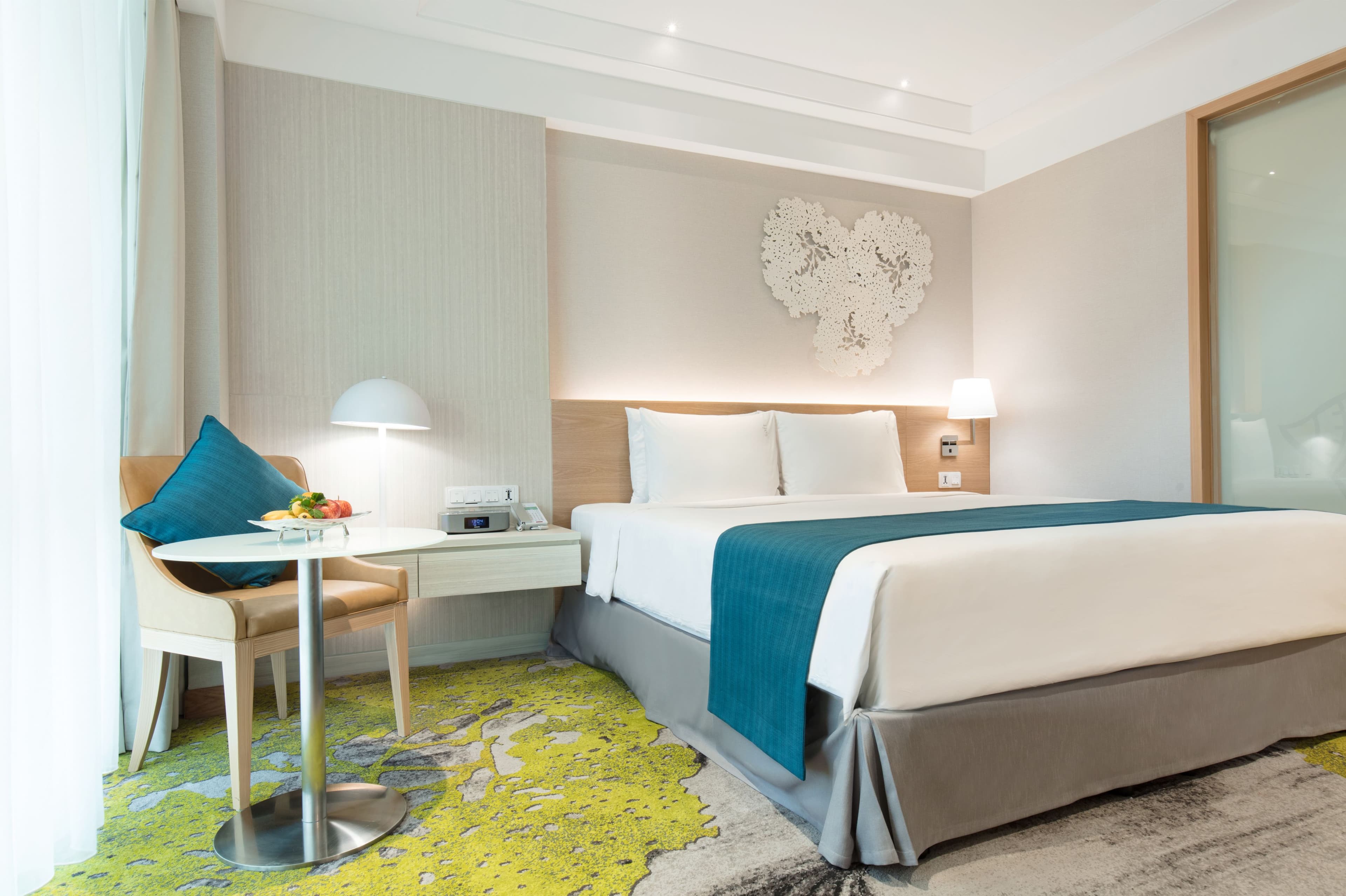 Holiday Inn Bangkok - Image 4
