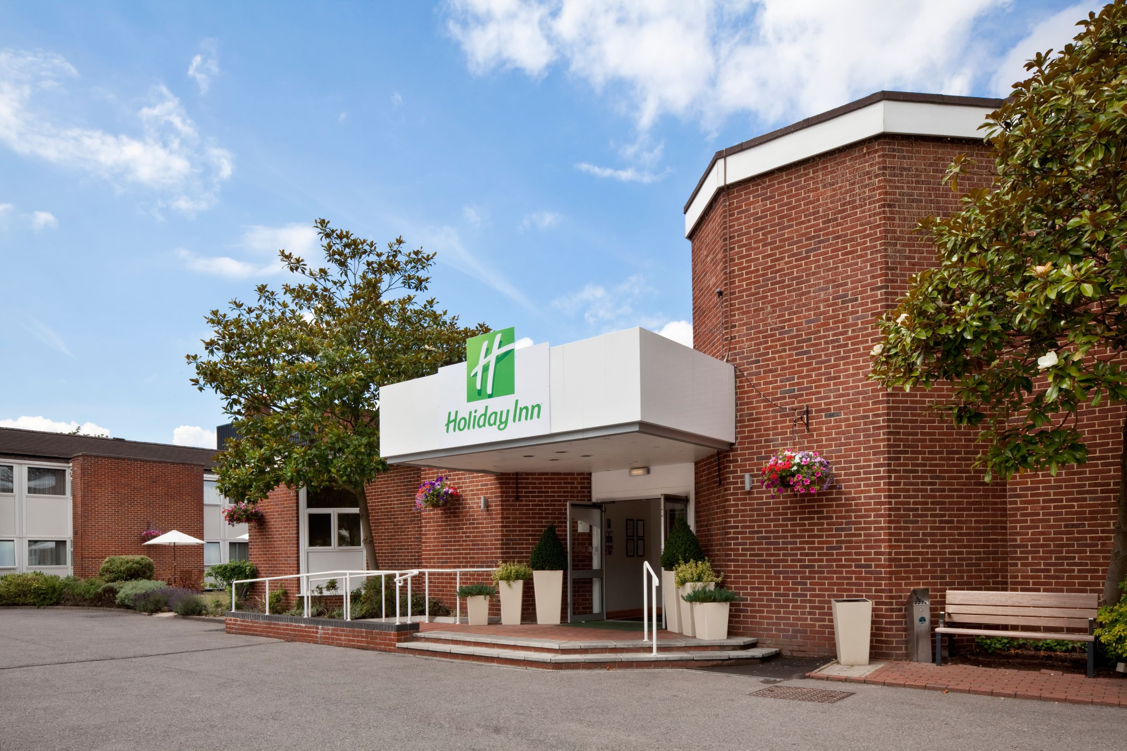 Holiday Inn Basingstoke - Image 1