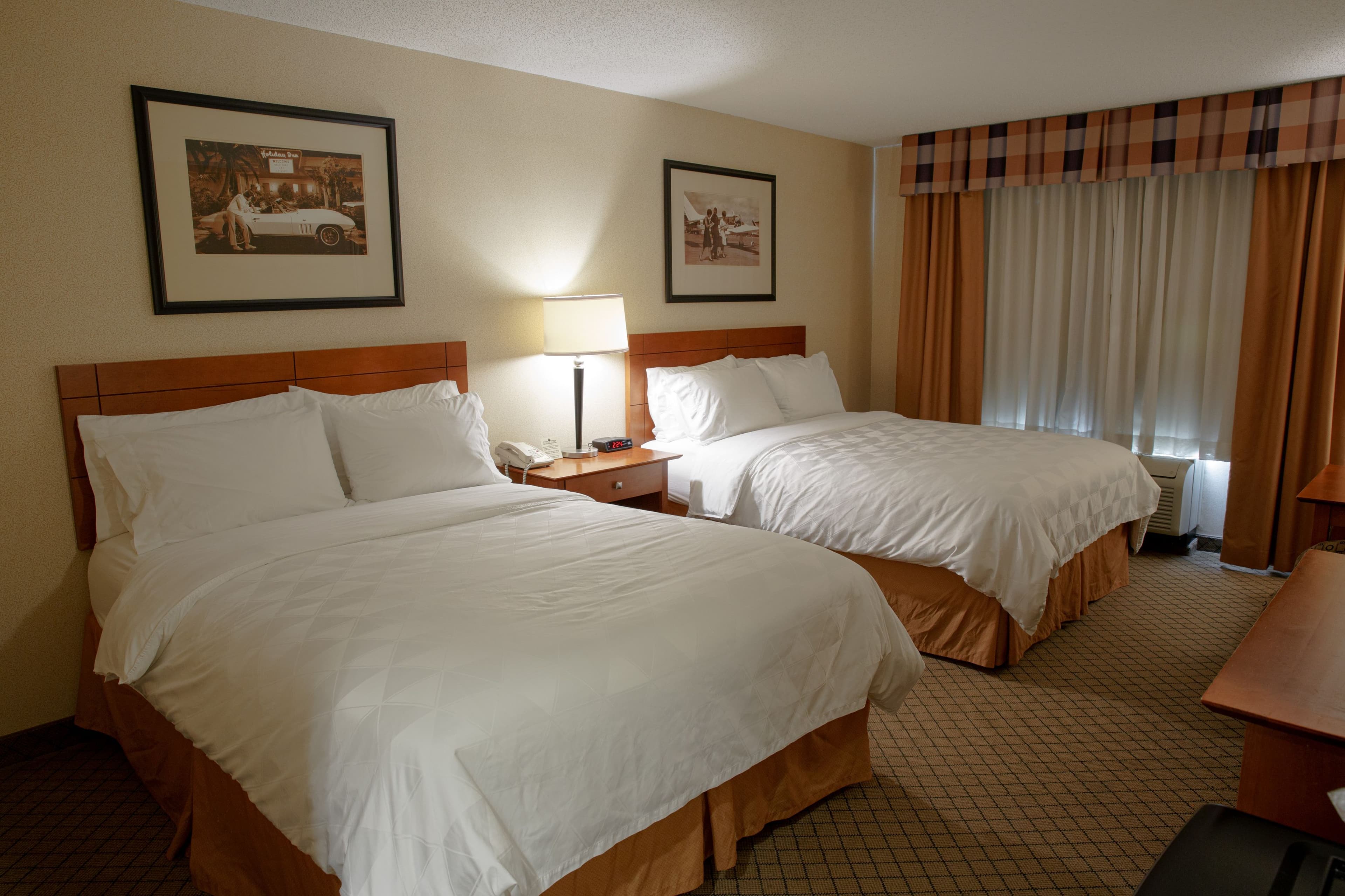 Holiday Inn Battle Creek - Image 3