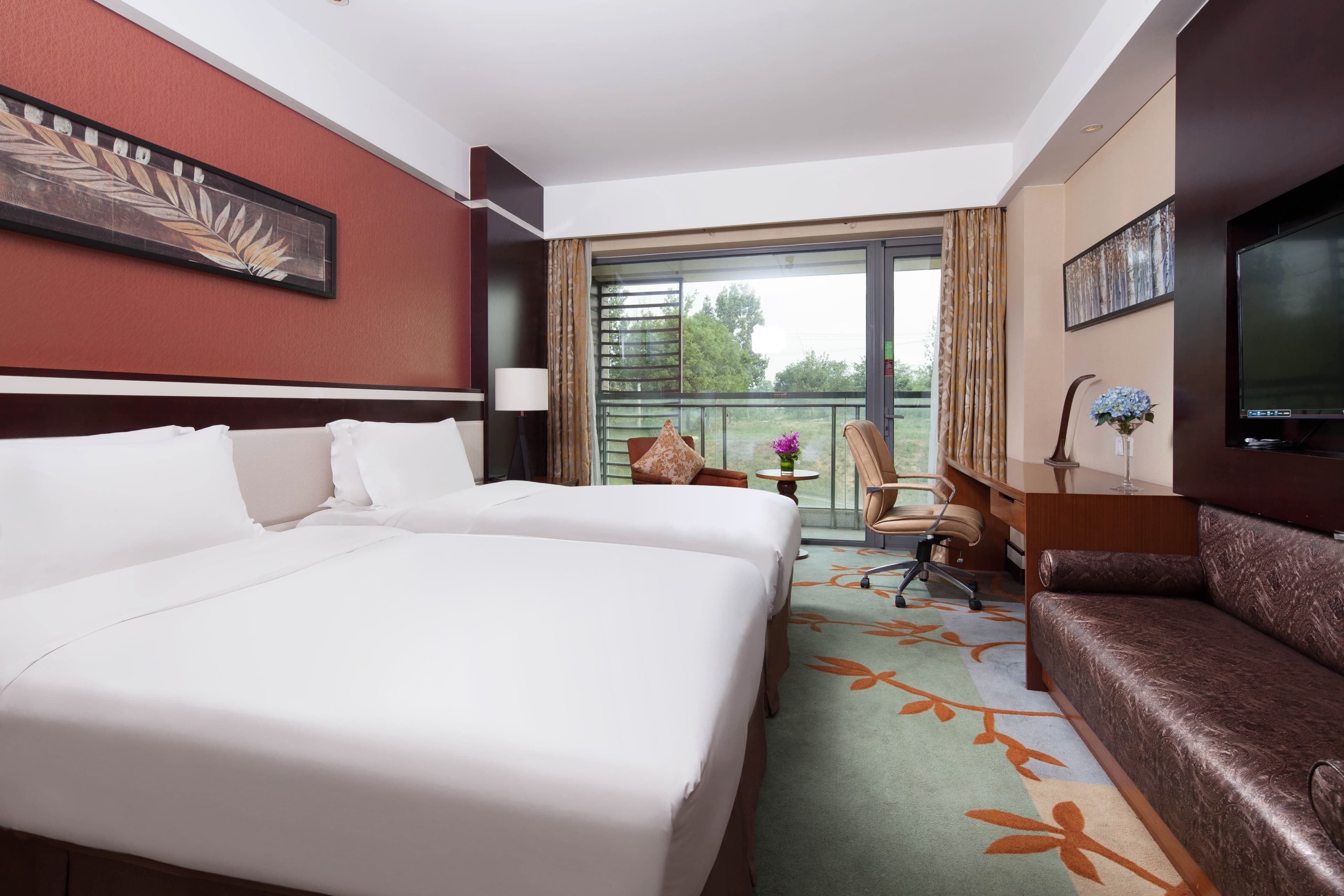 Holiday Inn Beijing Shijingshan Parkview — 7