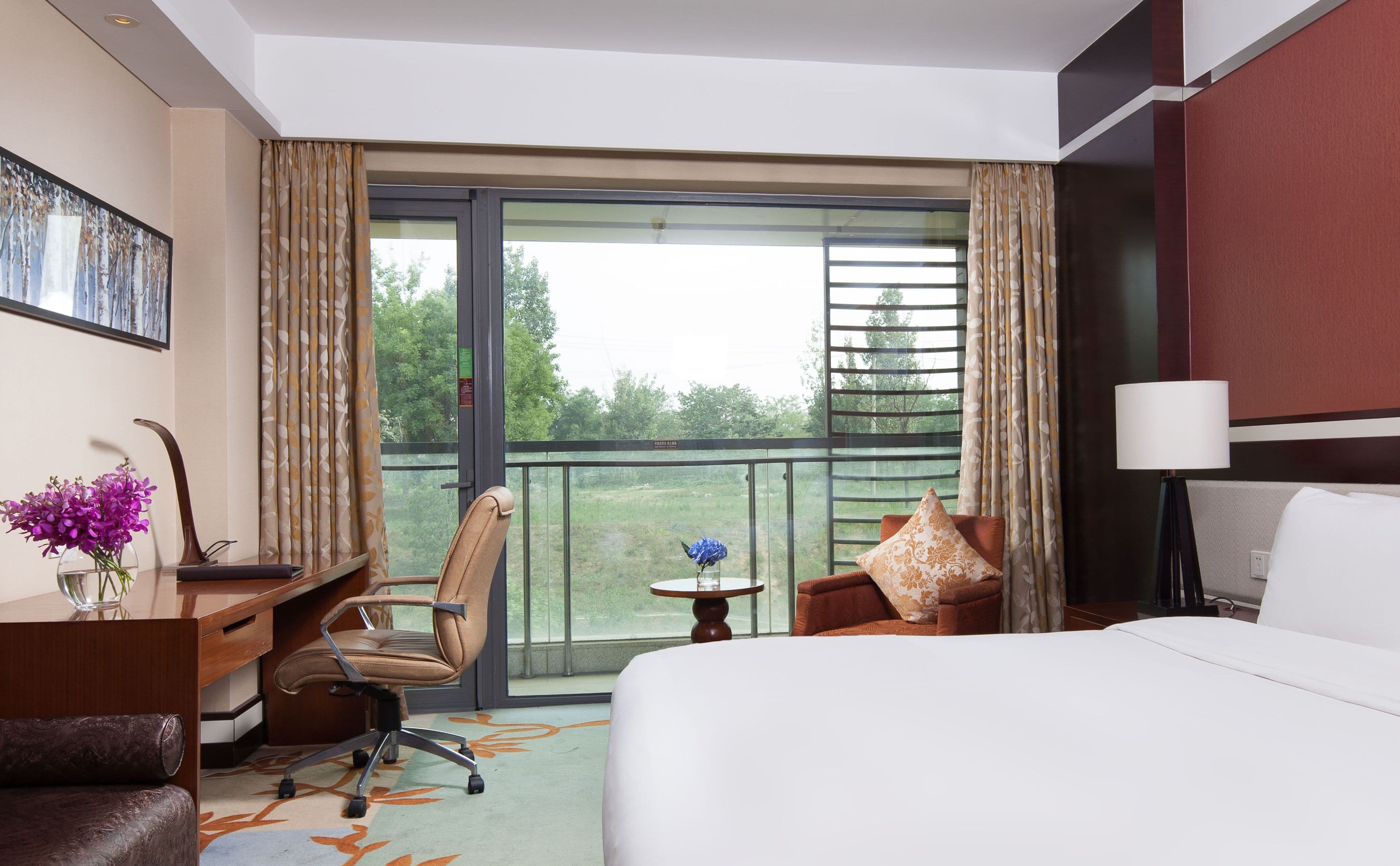 Holiday Inn Beijing Shijingshan Parkview - Image 3