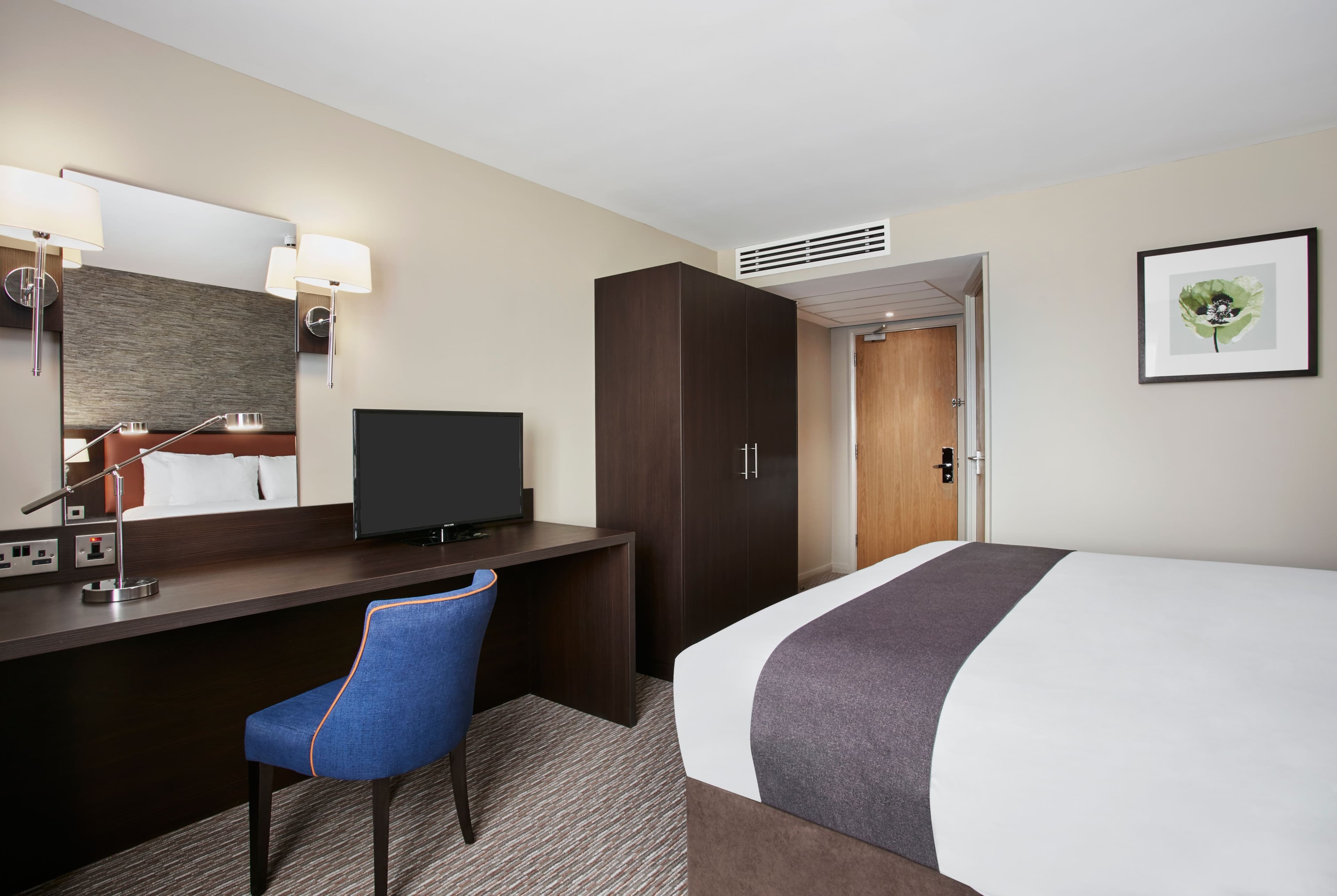 Holiday Inn Belfast City Centre - Image 5