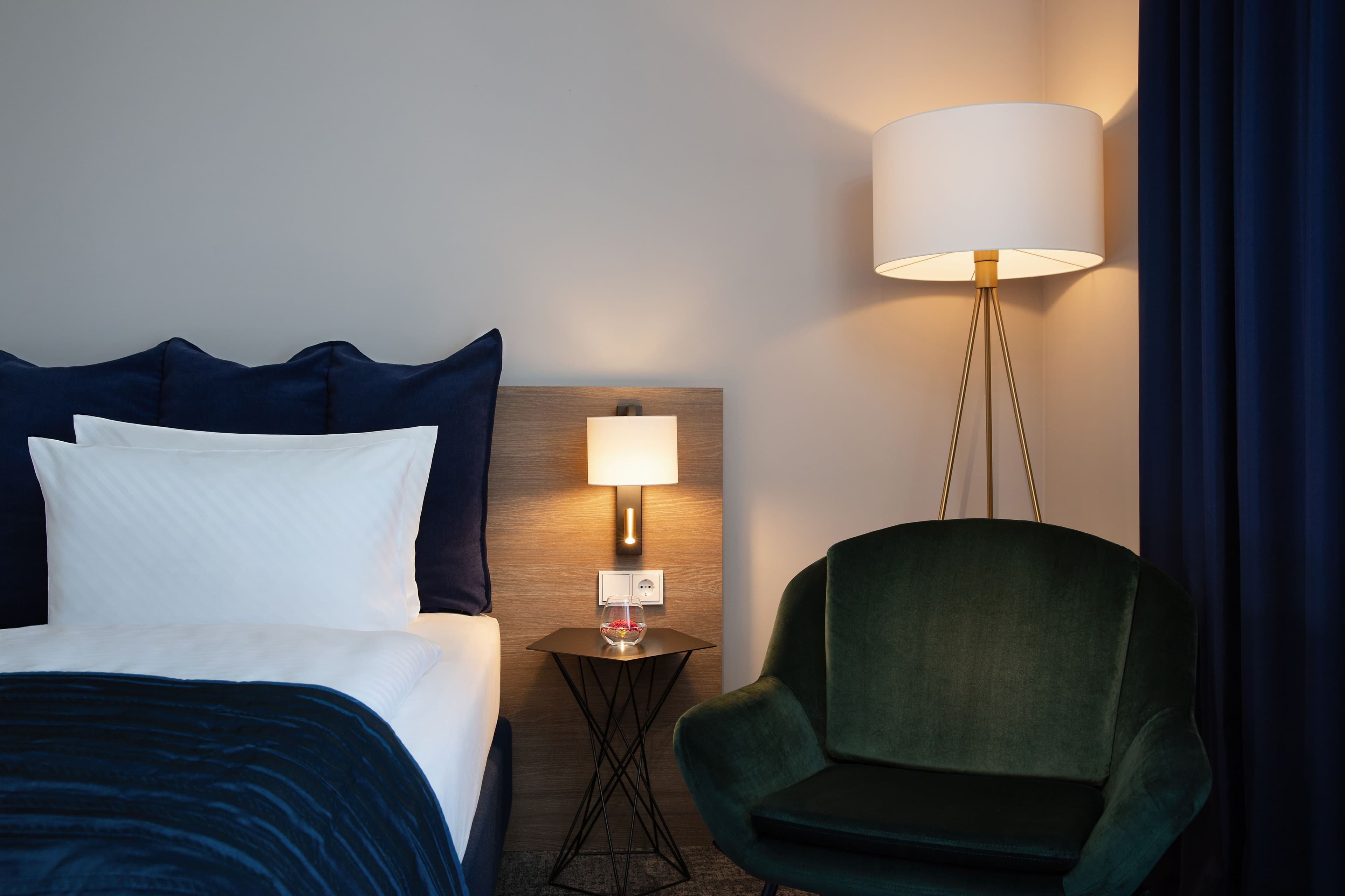 Holiday Inn Berlin City Center East P-Berg - Image 2