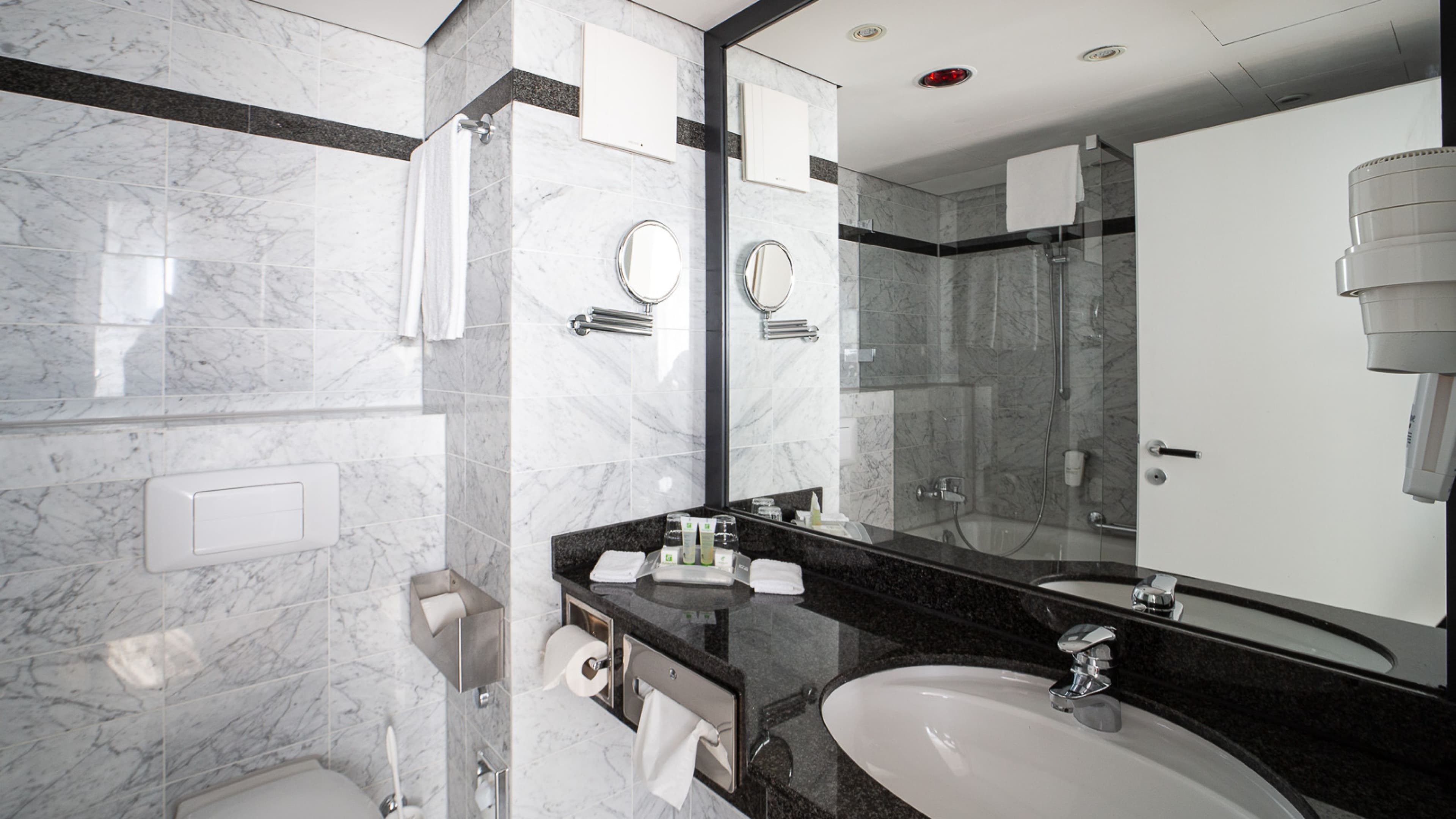 Holiday Inn Berlin Airport - Conf Centre — 7