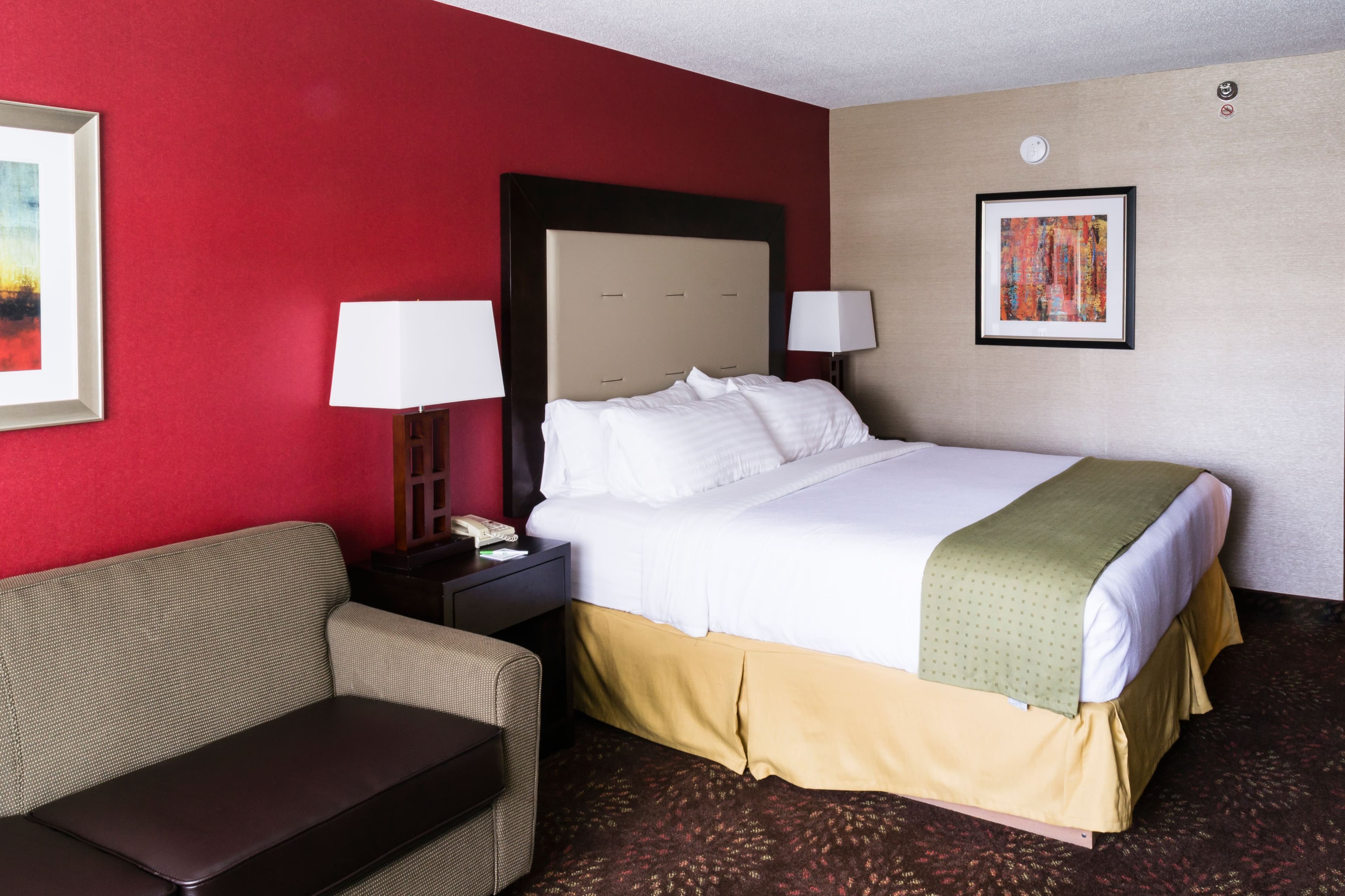 Holiday Inn Express Big Rapids — 9