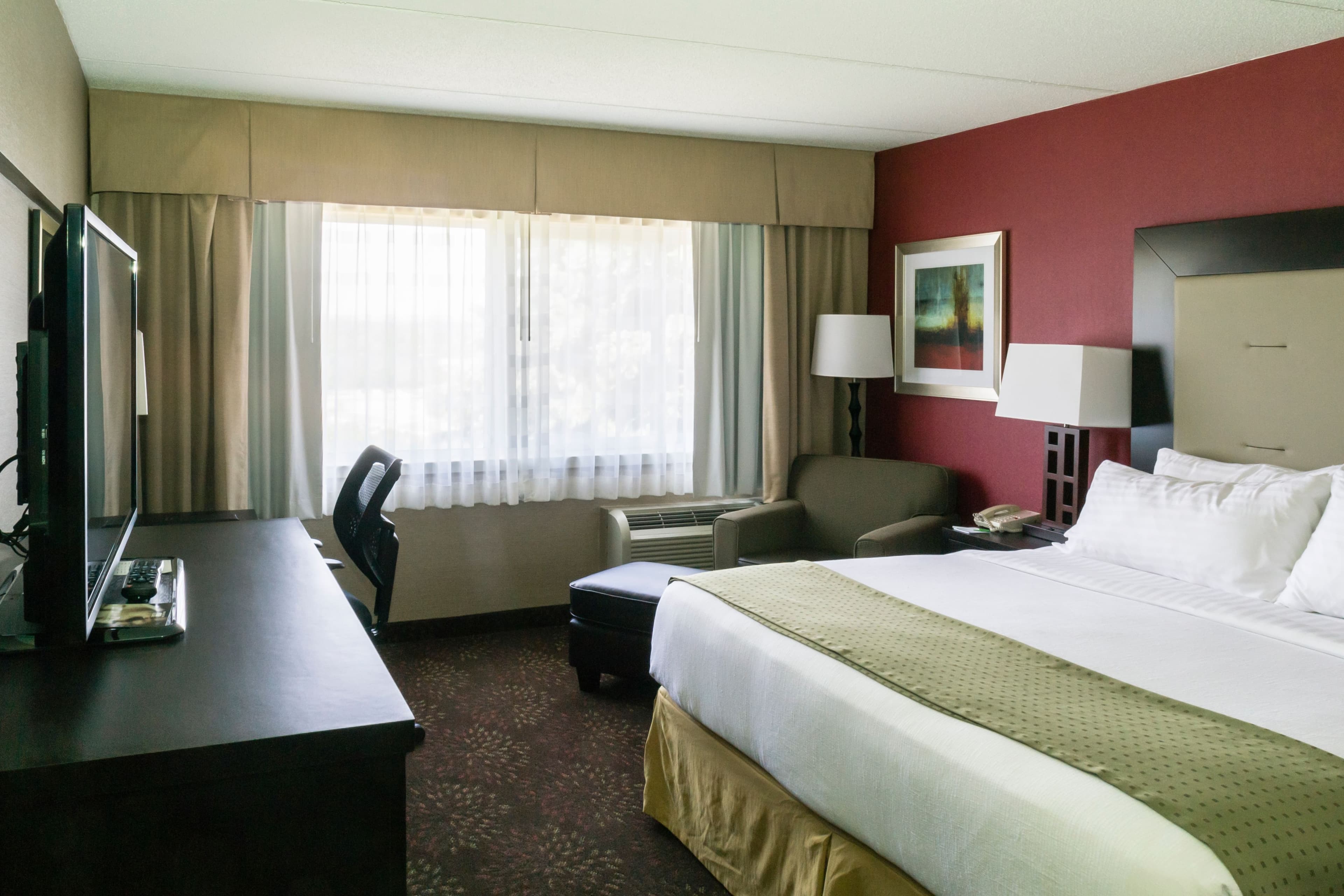 Holiday Inn Express Big Rapids — 6