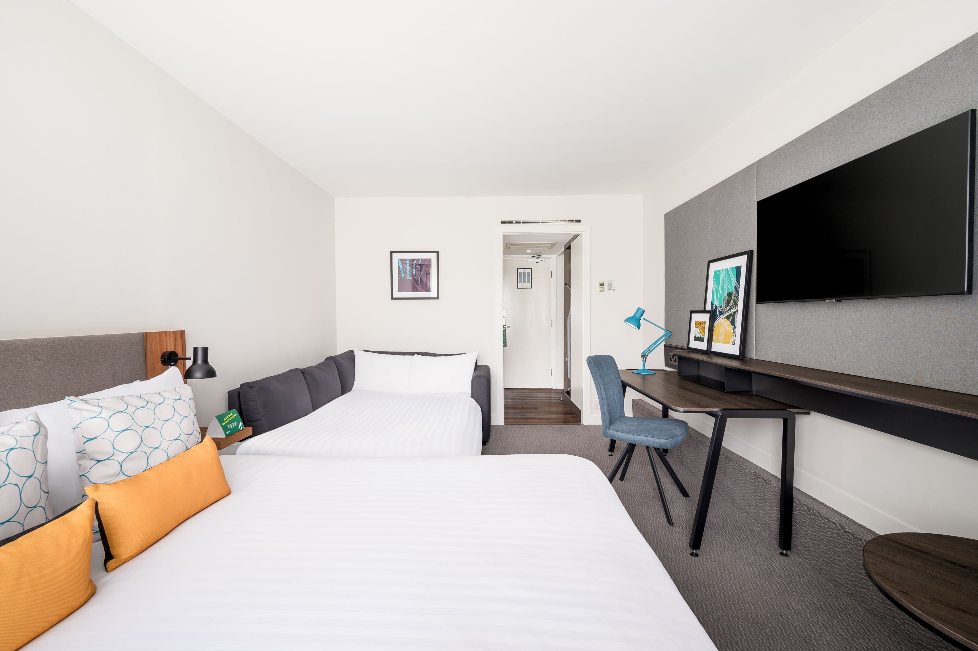 Holiday Inn Birmingham M6, Jct.7 — 25