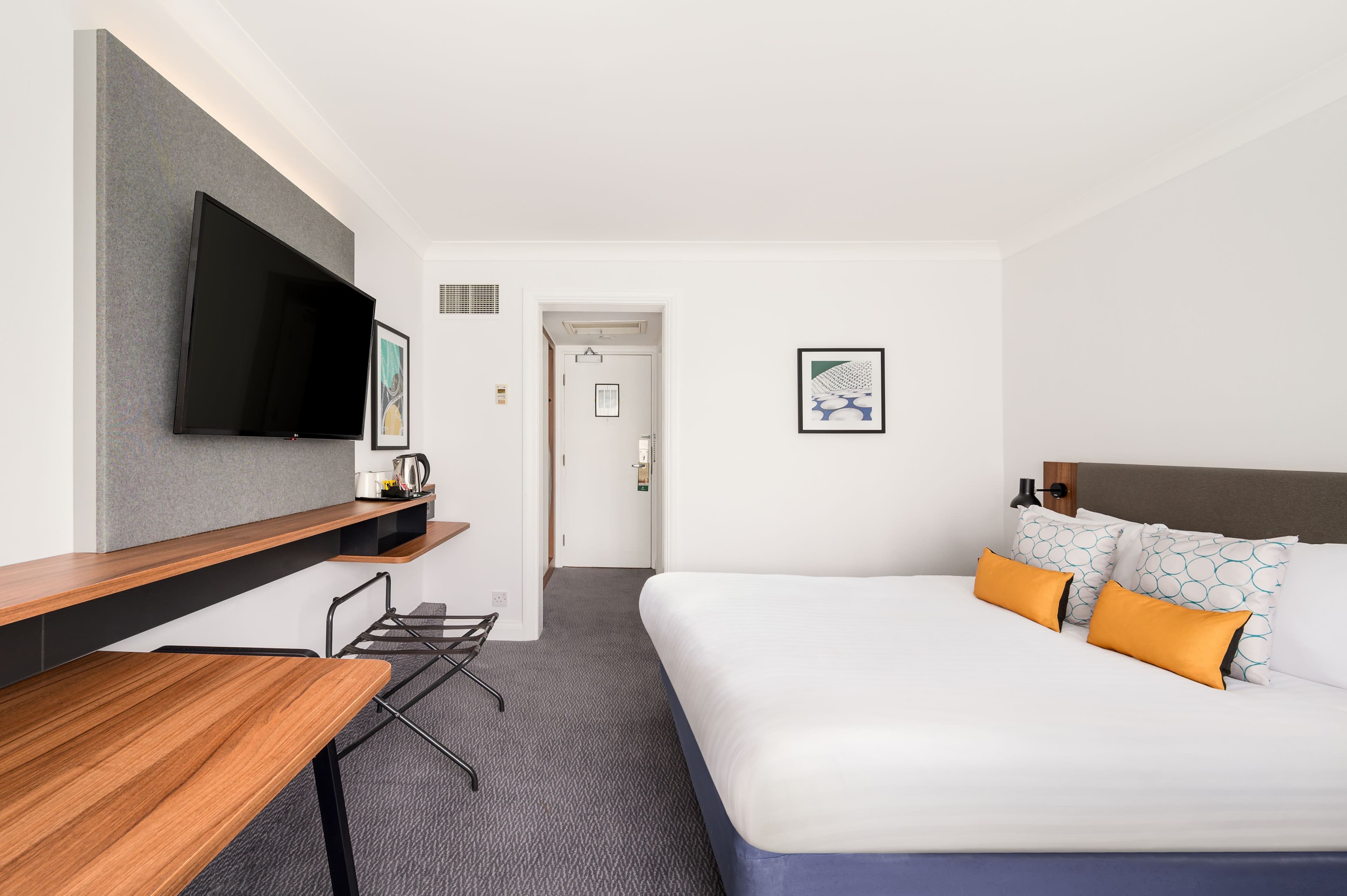 Holiday Inn Birmingham M6, Jct.7 — 19