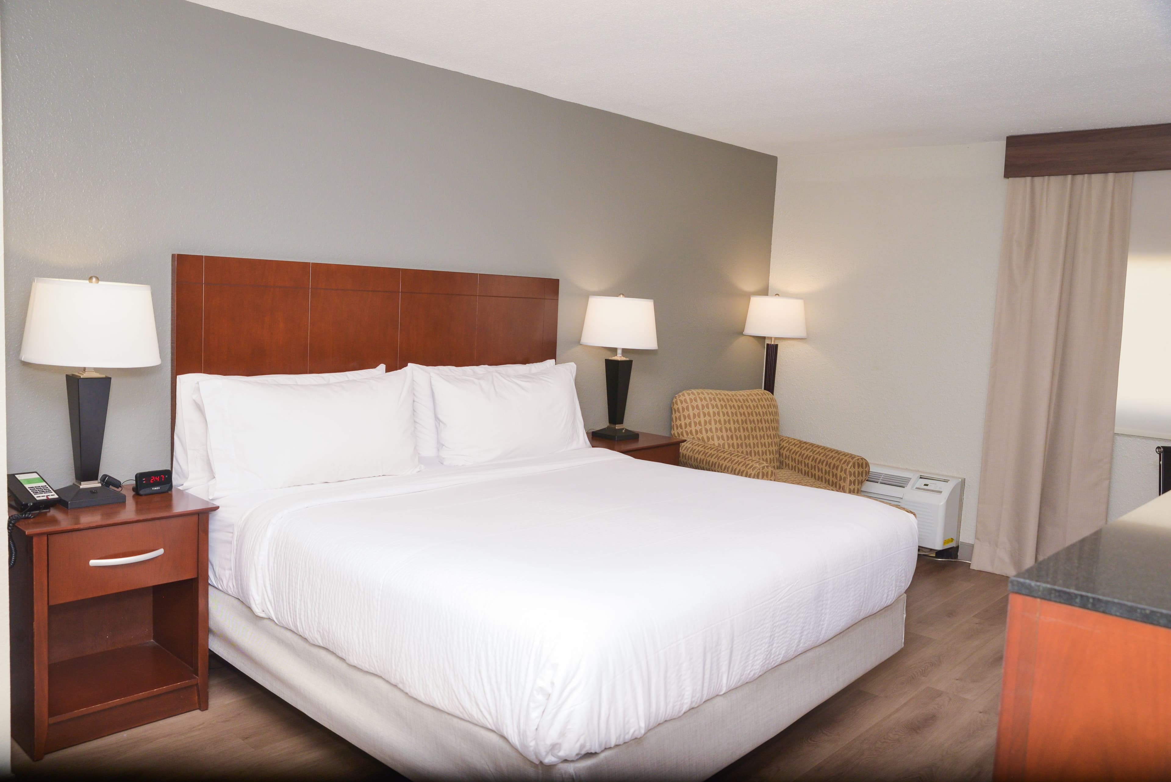 Holiday Inn Blmgtn Arpt South - Mall Area - Image 5