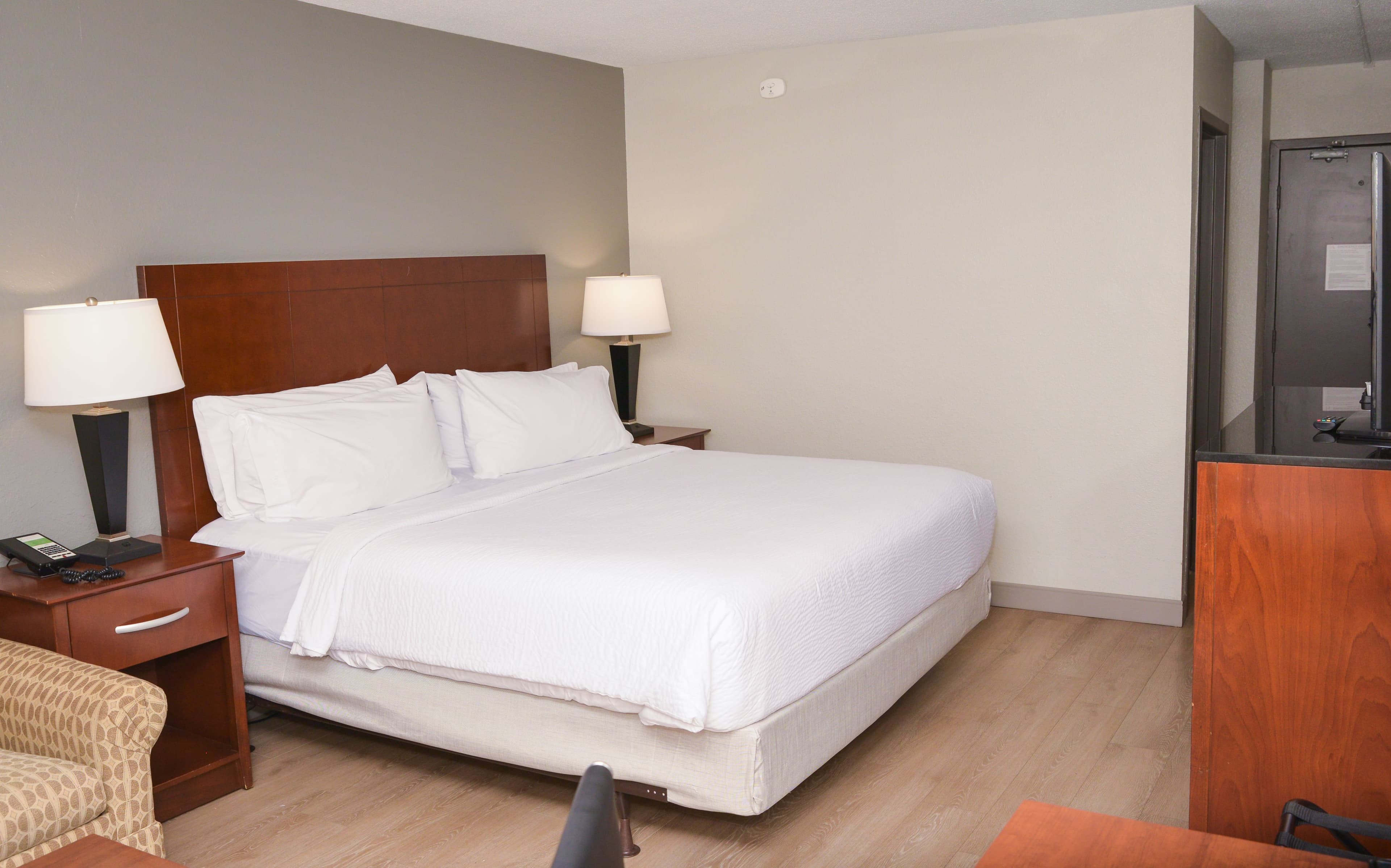 Holiday Inn Blmgtn Arpt South - Mall Area — 9