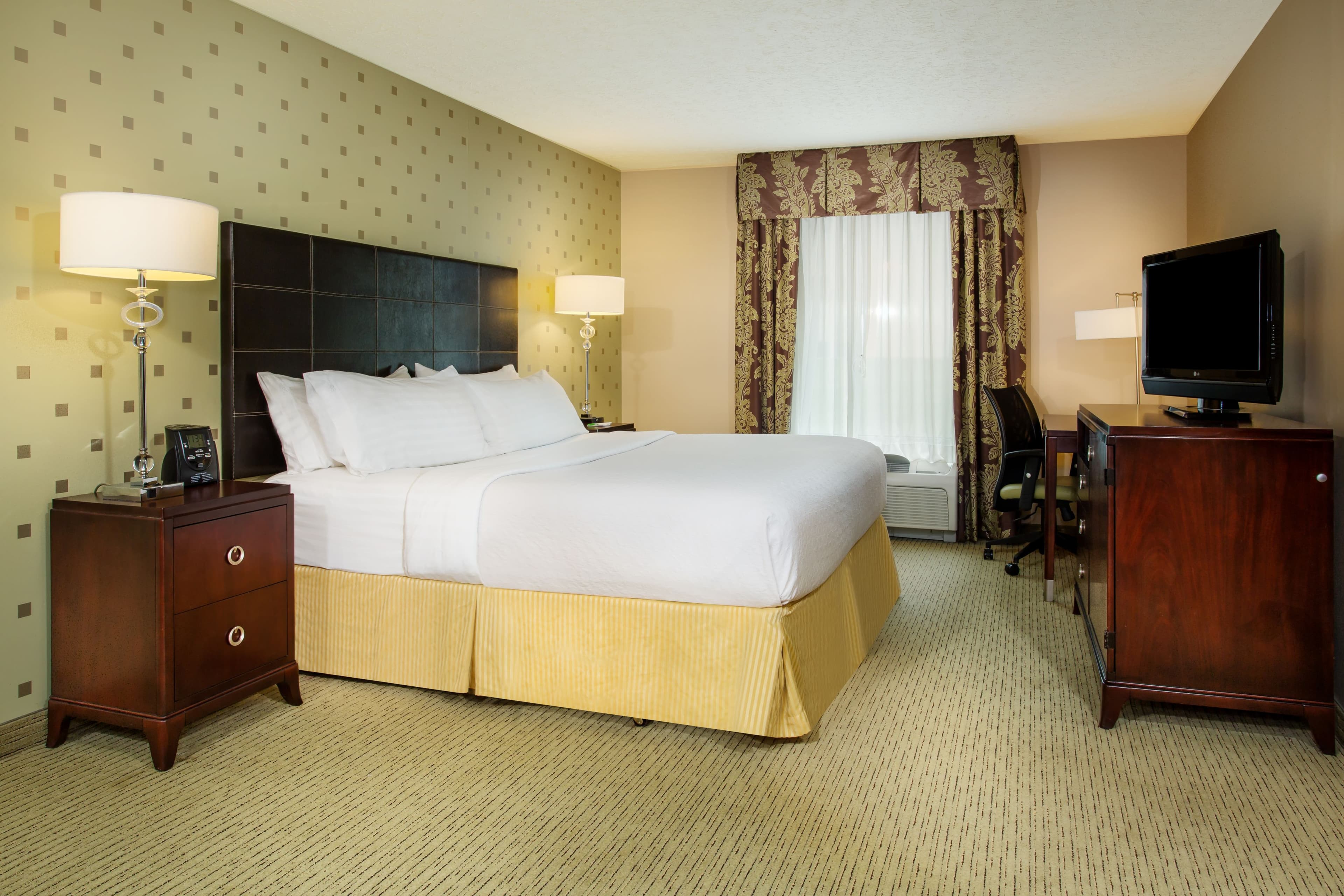 Holiday Inn Bloomington-University Area - Image 4