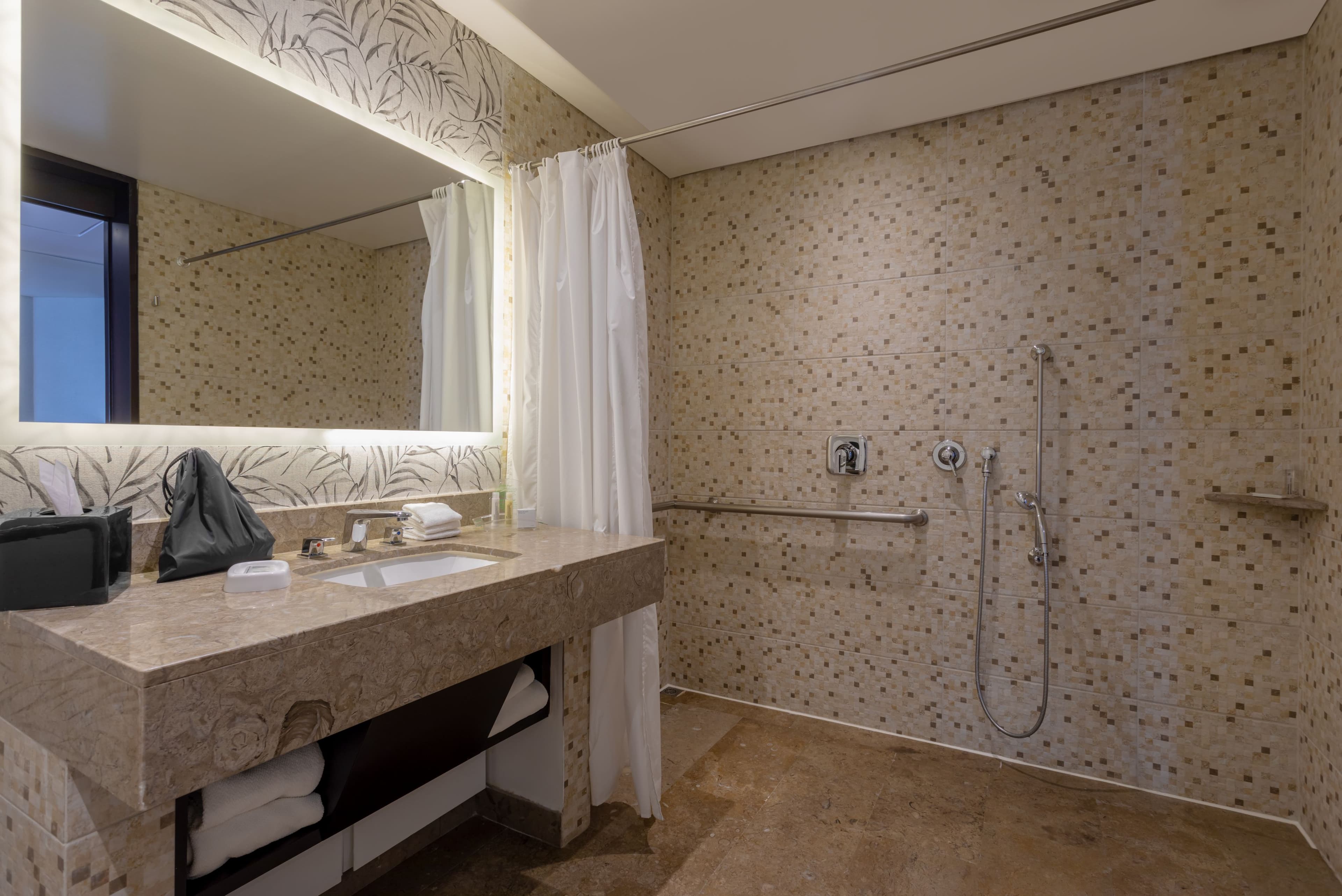Holiday Inn Bogota Airport — 10