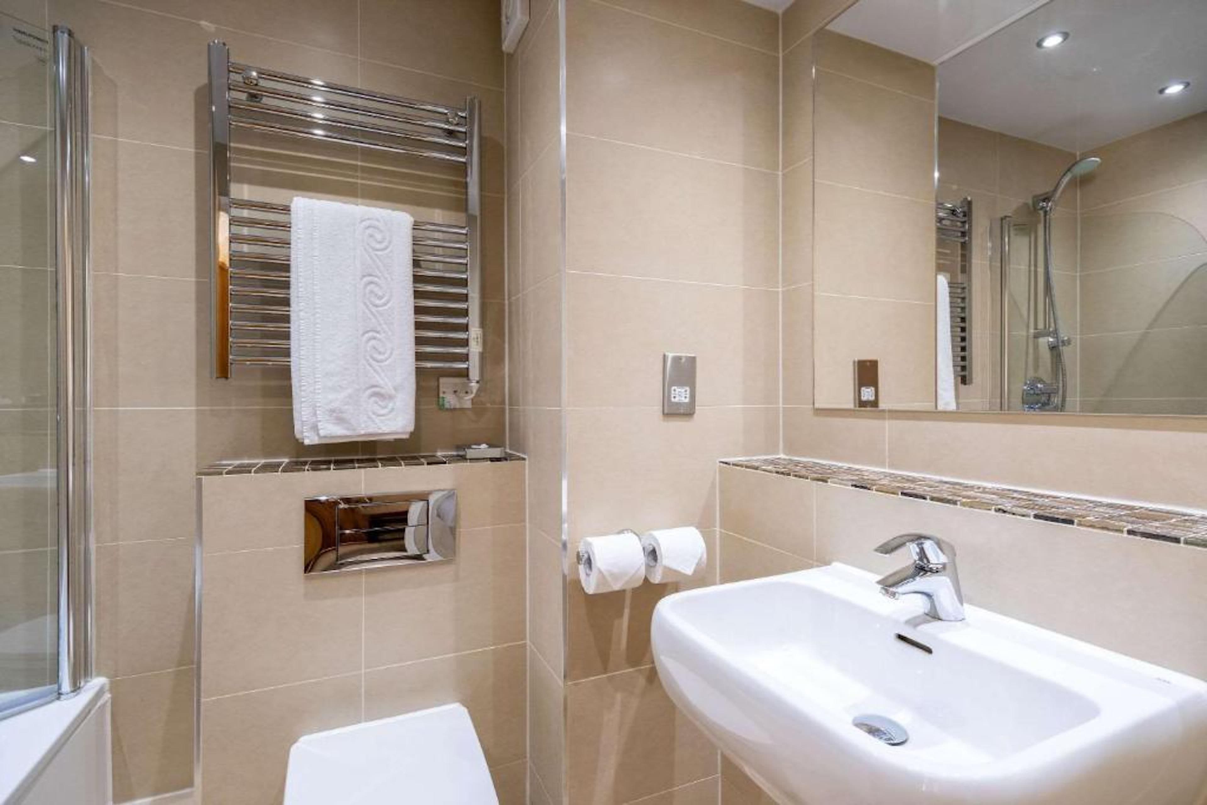 Holiday Inn Newcastle South - Image 5