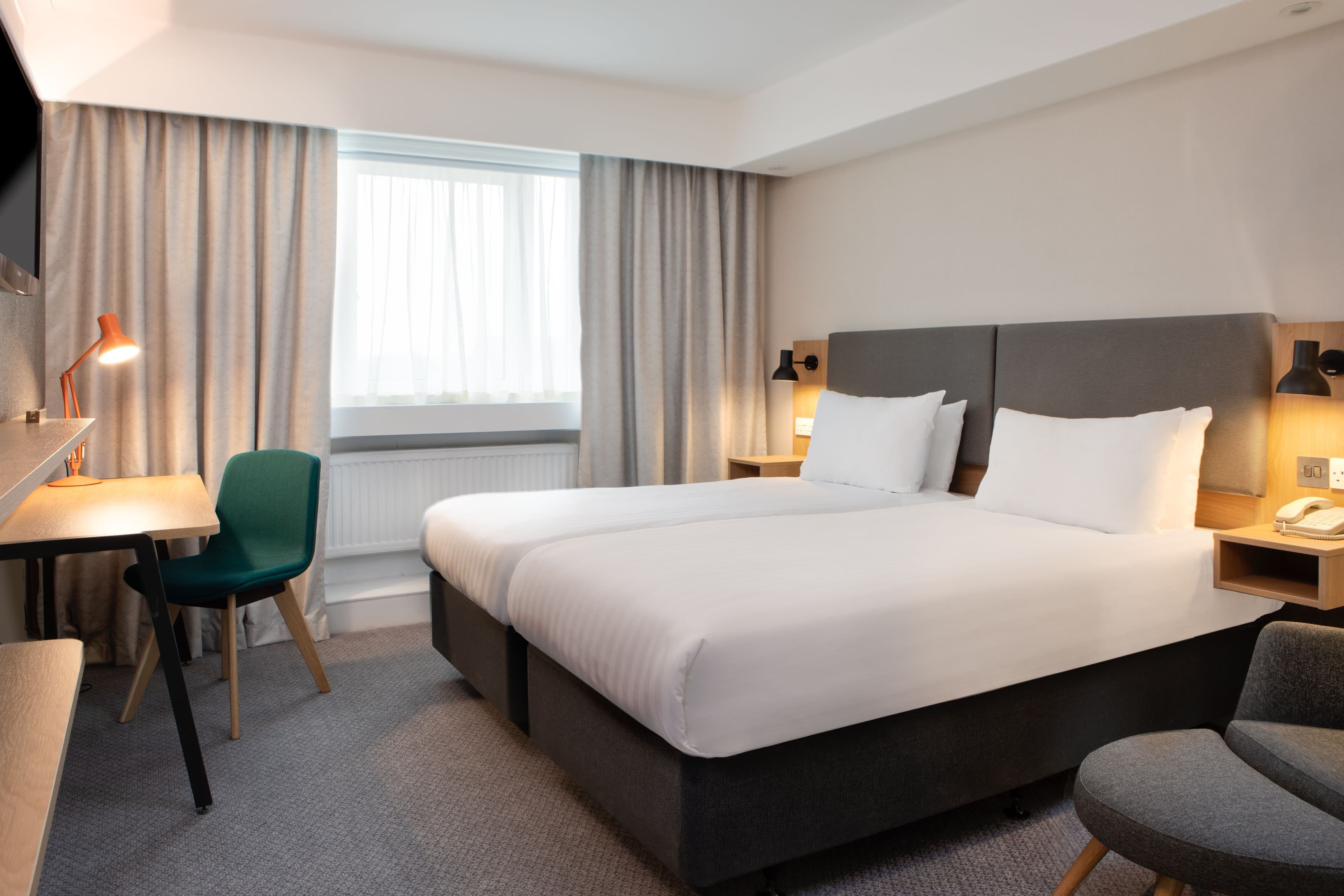 Holiday Inn Bolton Centre - Image 3