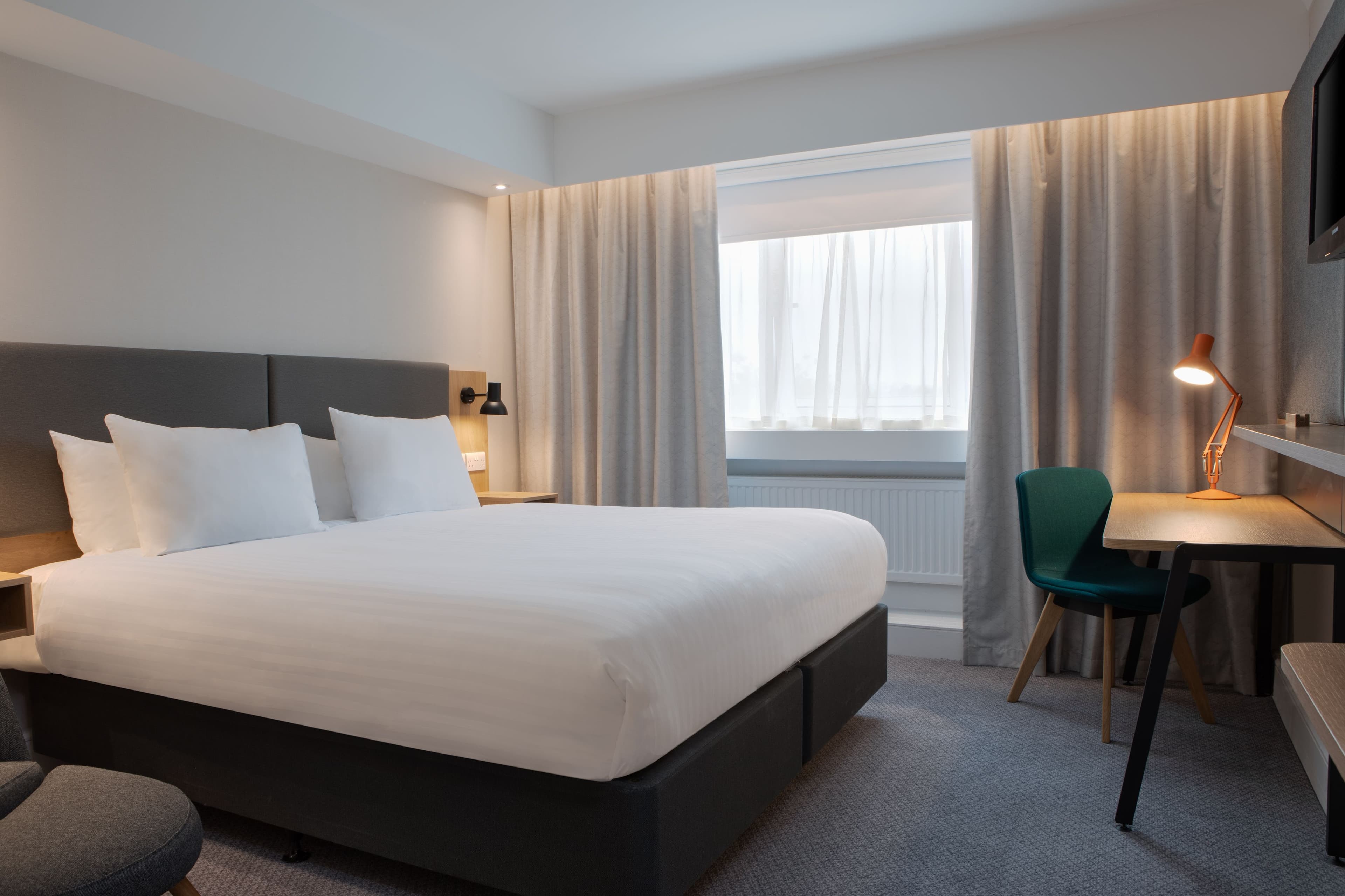 Holiday Inn Bolton Centre - Image 4
