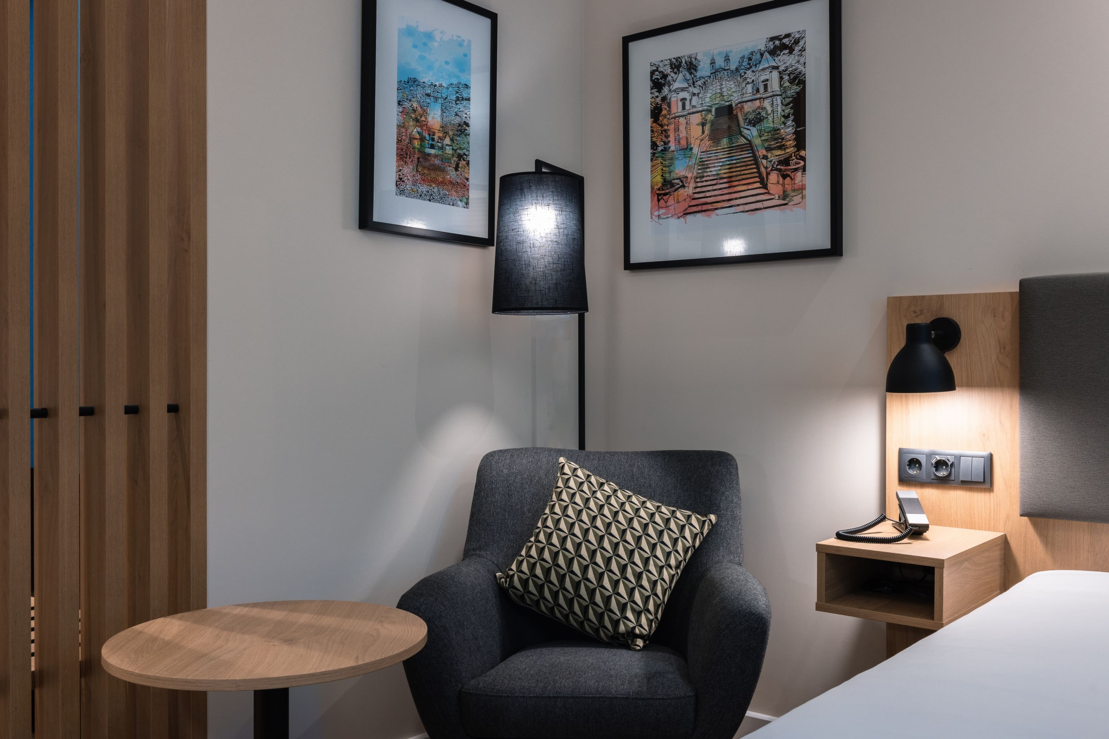 Standard Room - Image 8