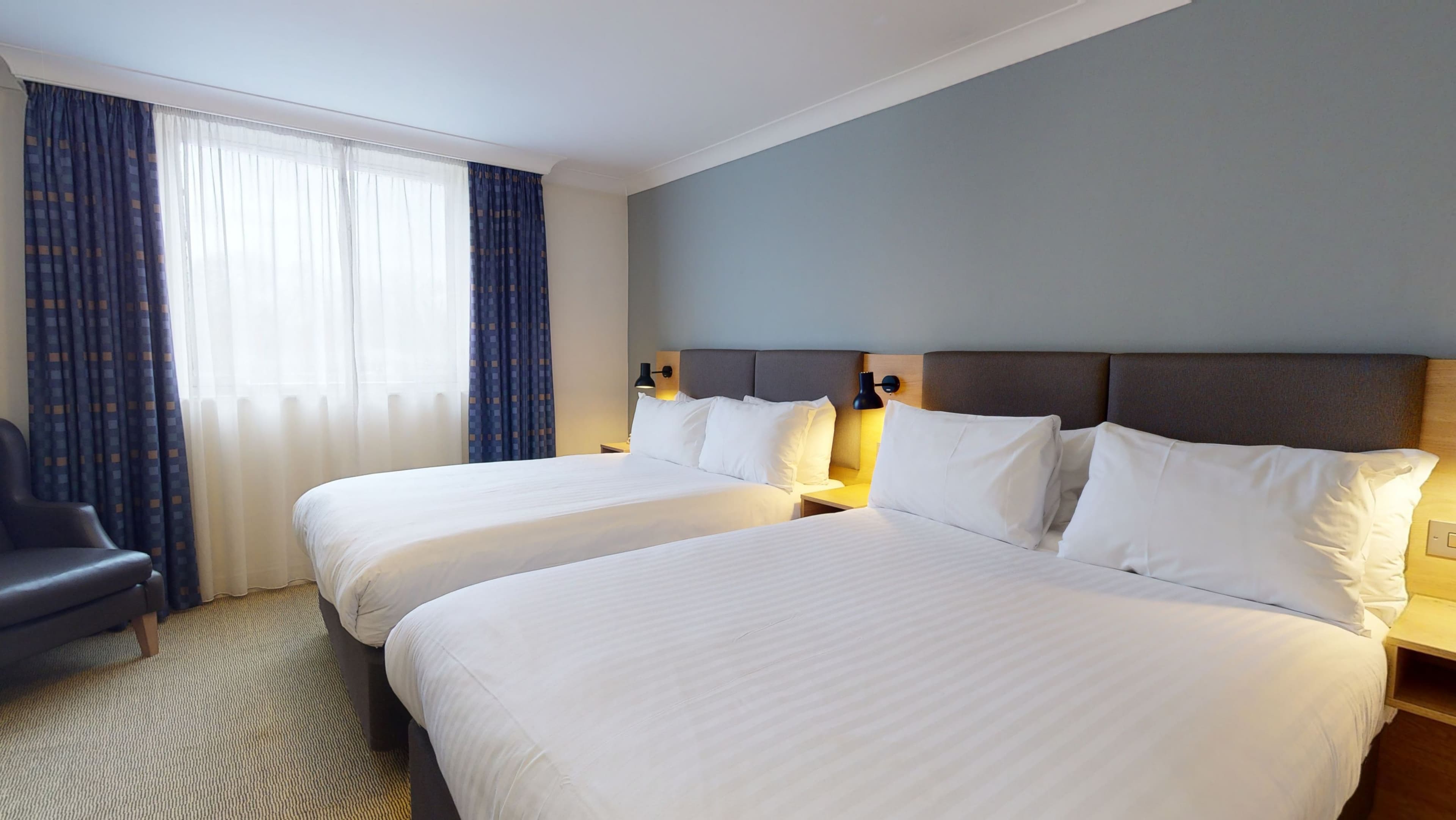 Holiday Inn Brentwood M25, Jct.28 — 12