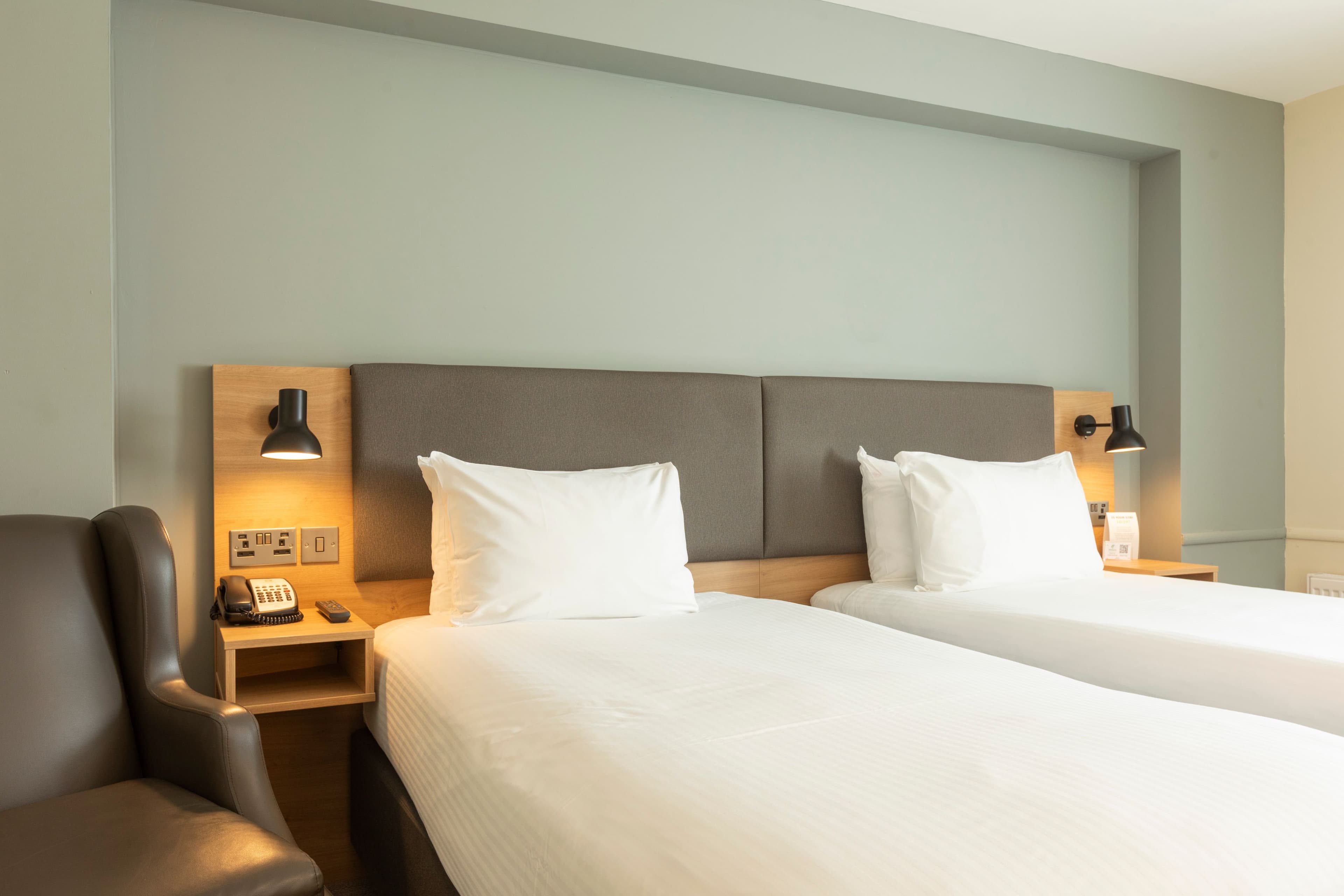 Holiday Inn Brentwood M25, Jct.28 — 15