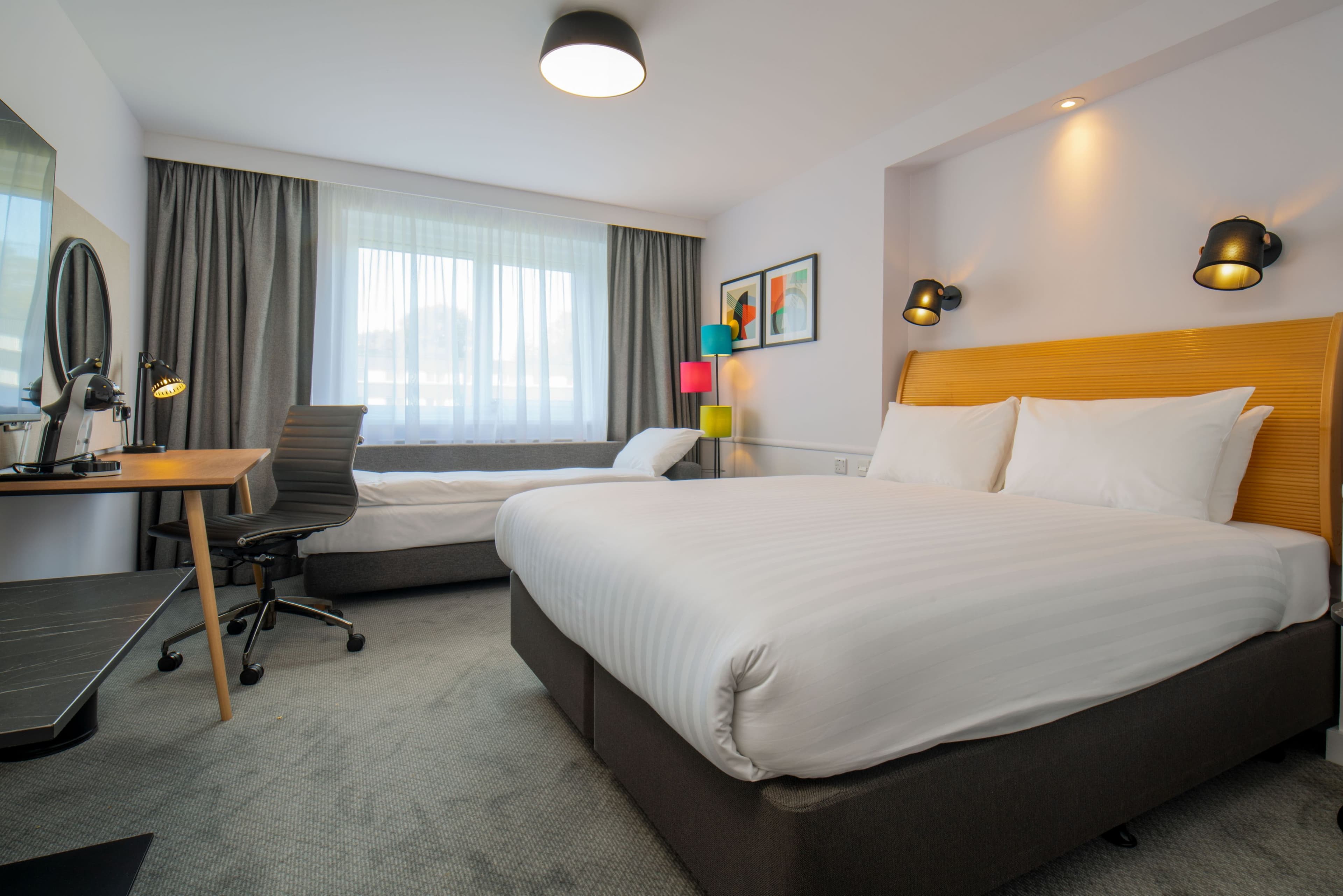 Holiday Inn Bristol - Filton - Image 3