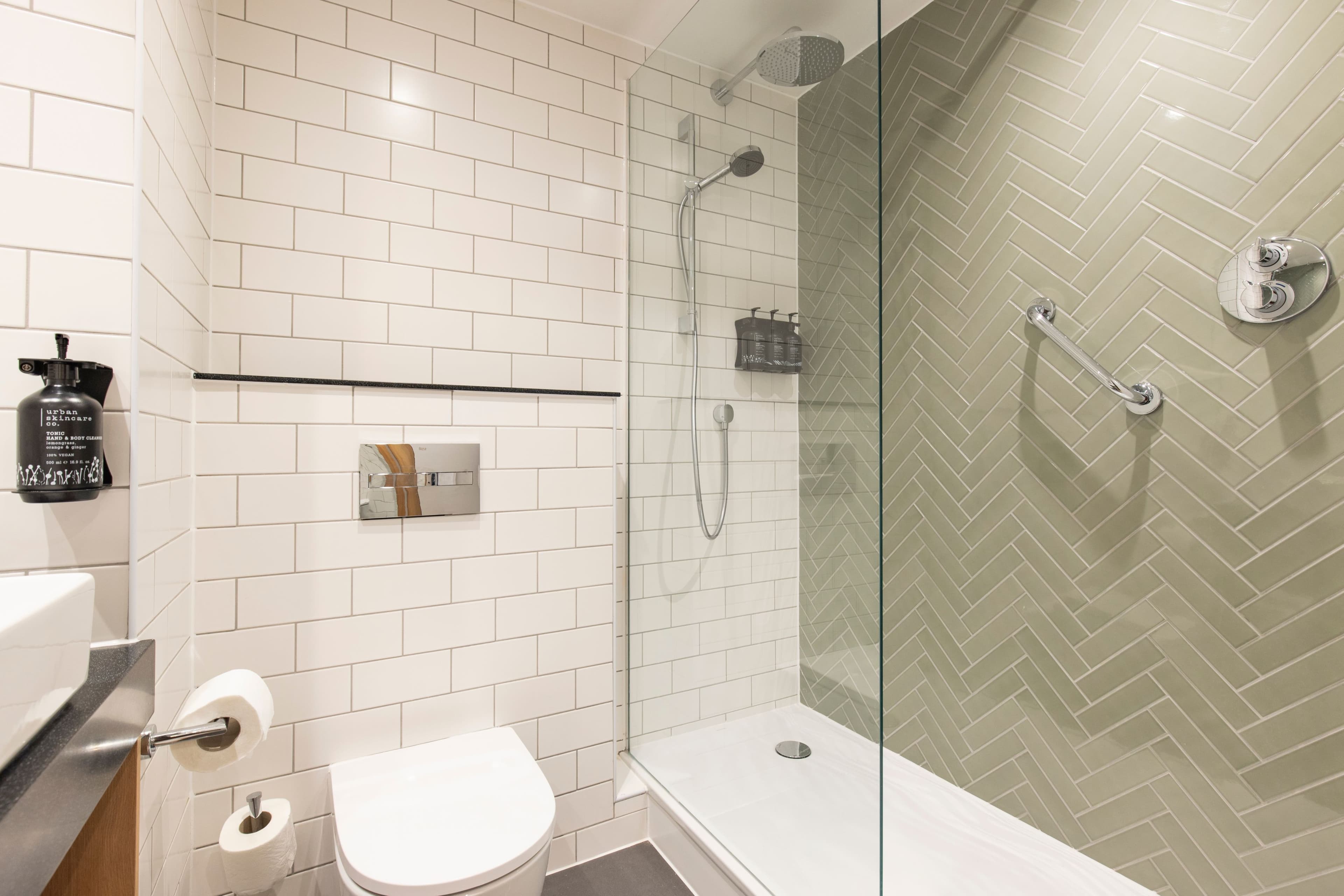 Holiday Inn Bristol Airport - Image 5