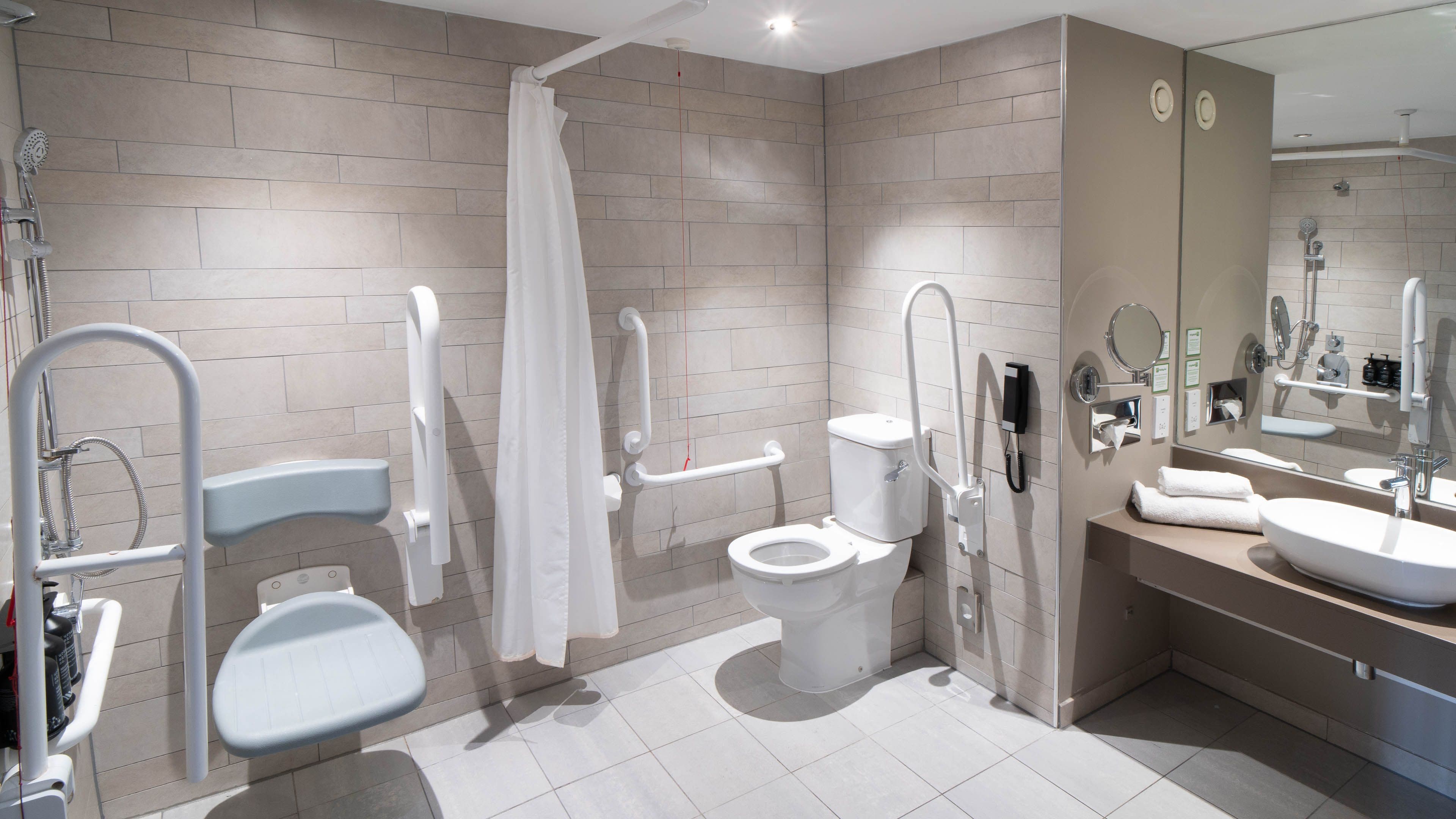 Holiday Inn Bristol City Centre — 18