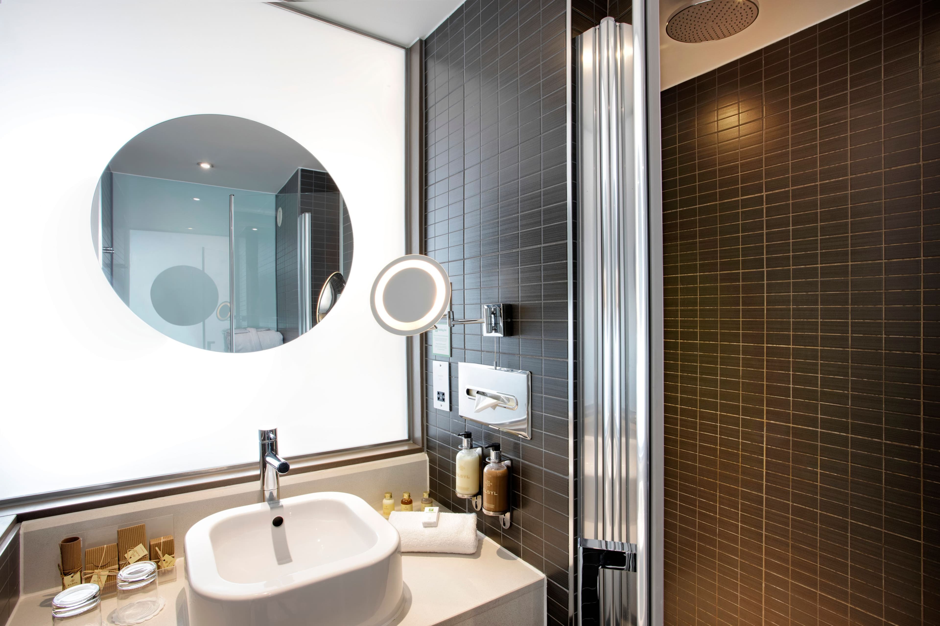 Standard Room - Image 5