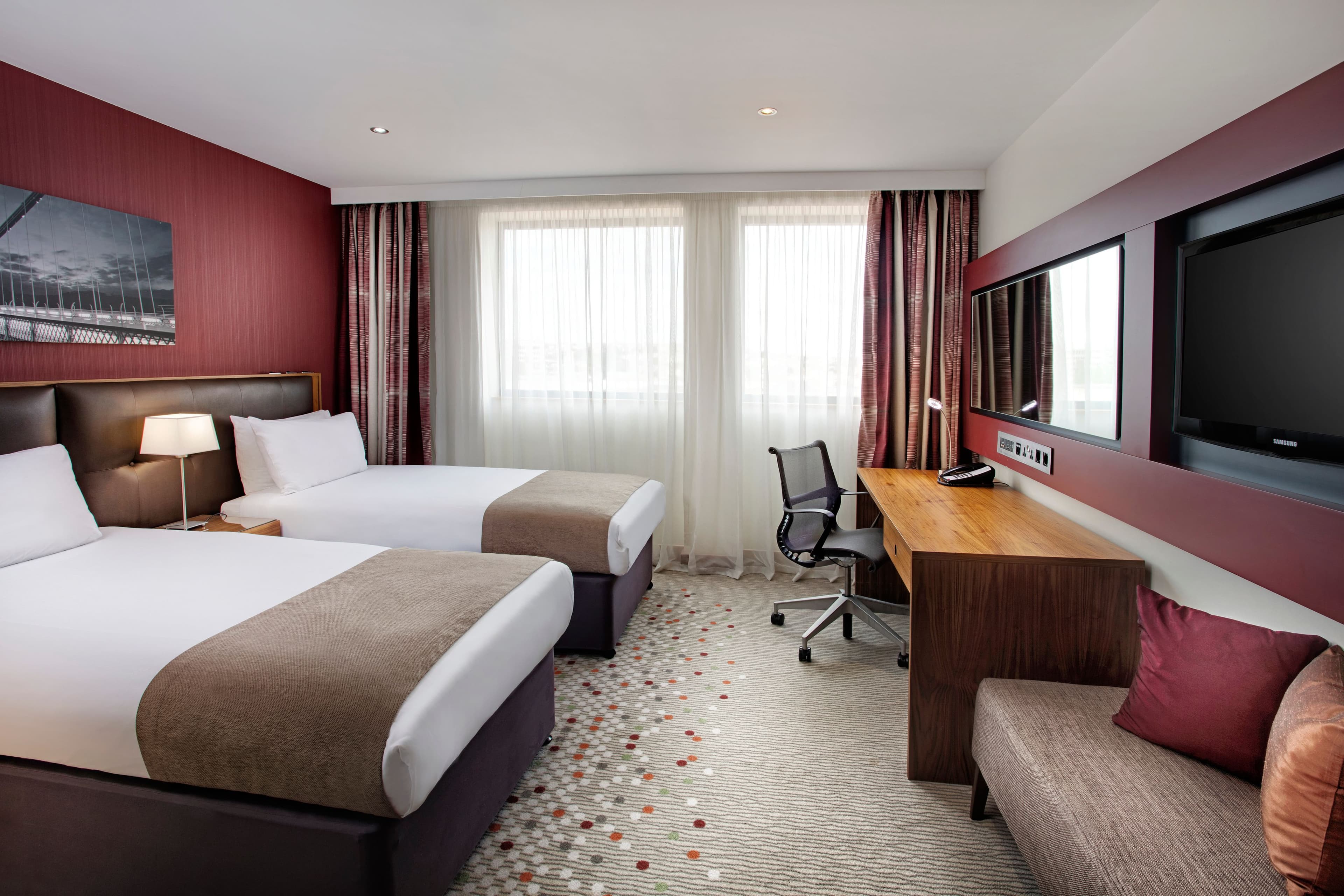 Holiday Inn Bristol City Centre - Image 4
