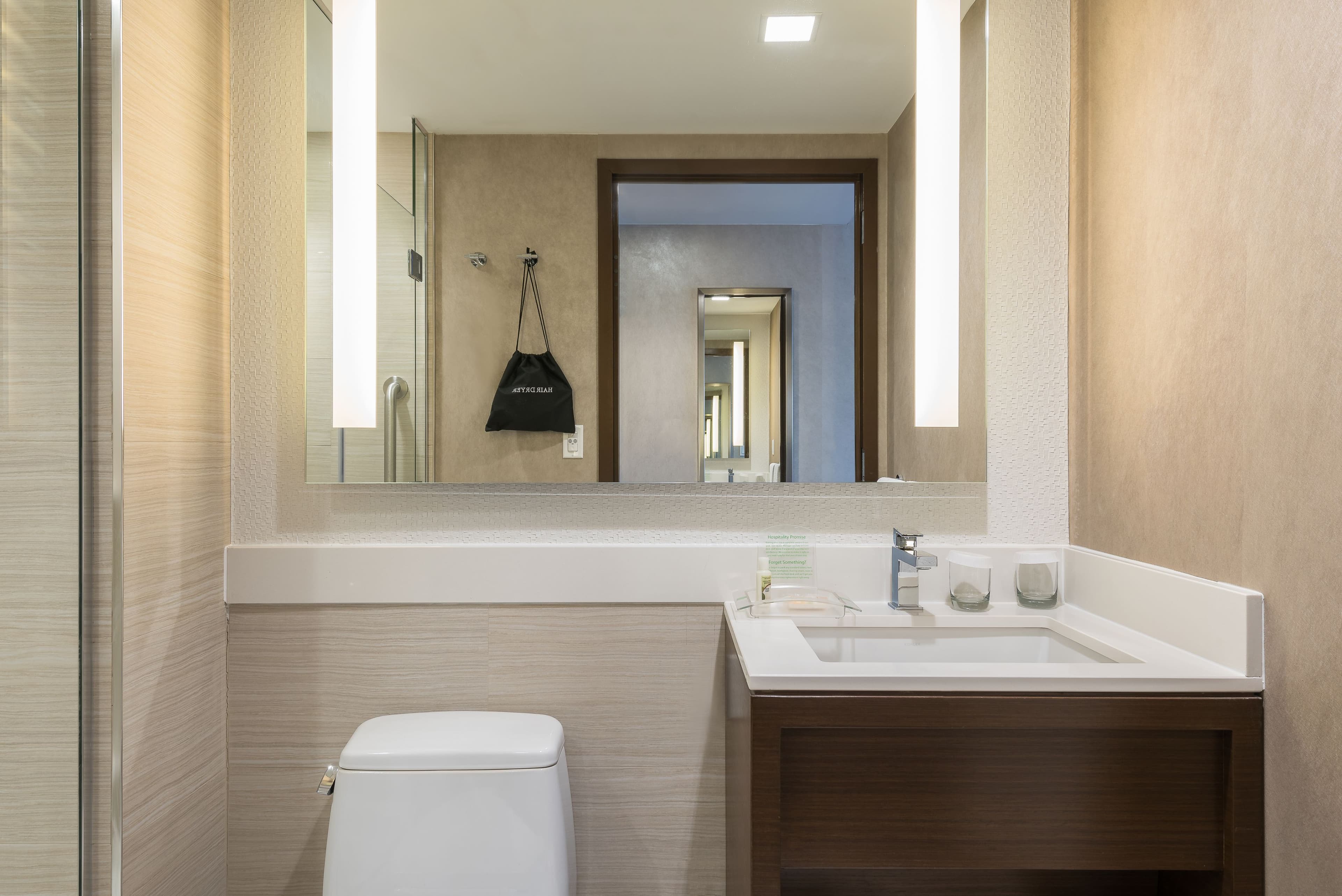 Holiday Inn Brooklyn Downtown — 12