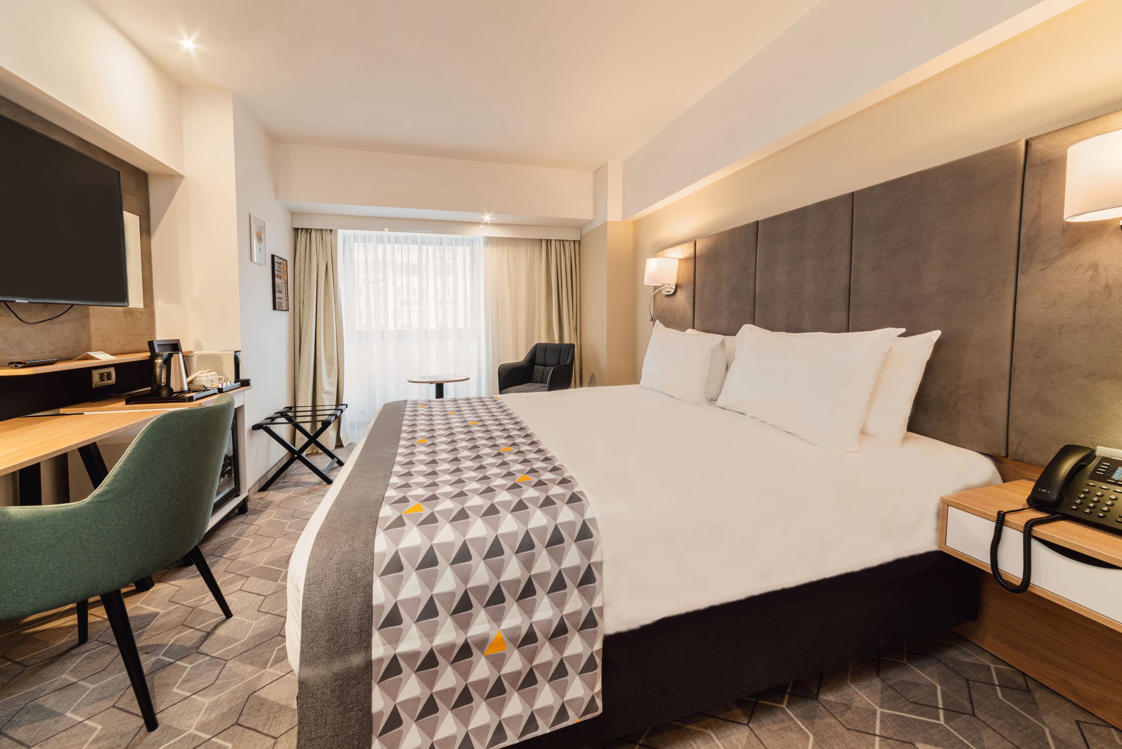Holiday Inn Bucharest - Times — 7
