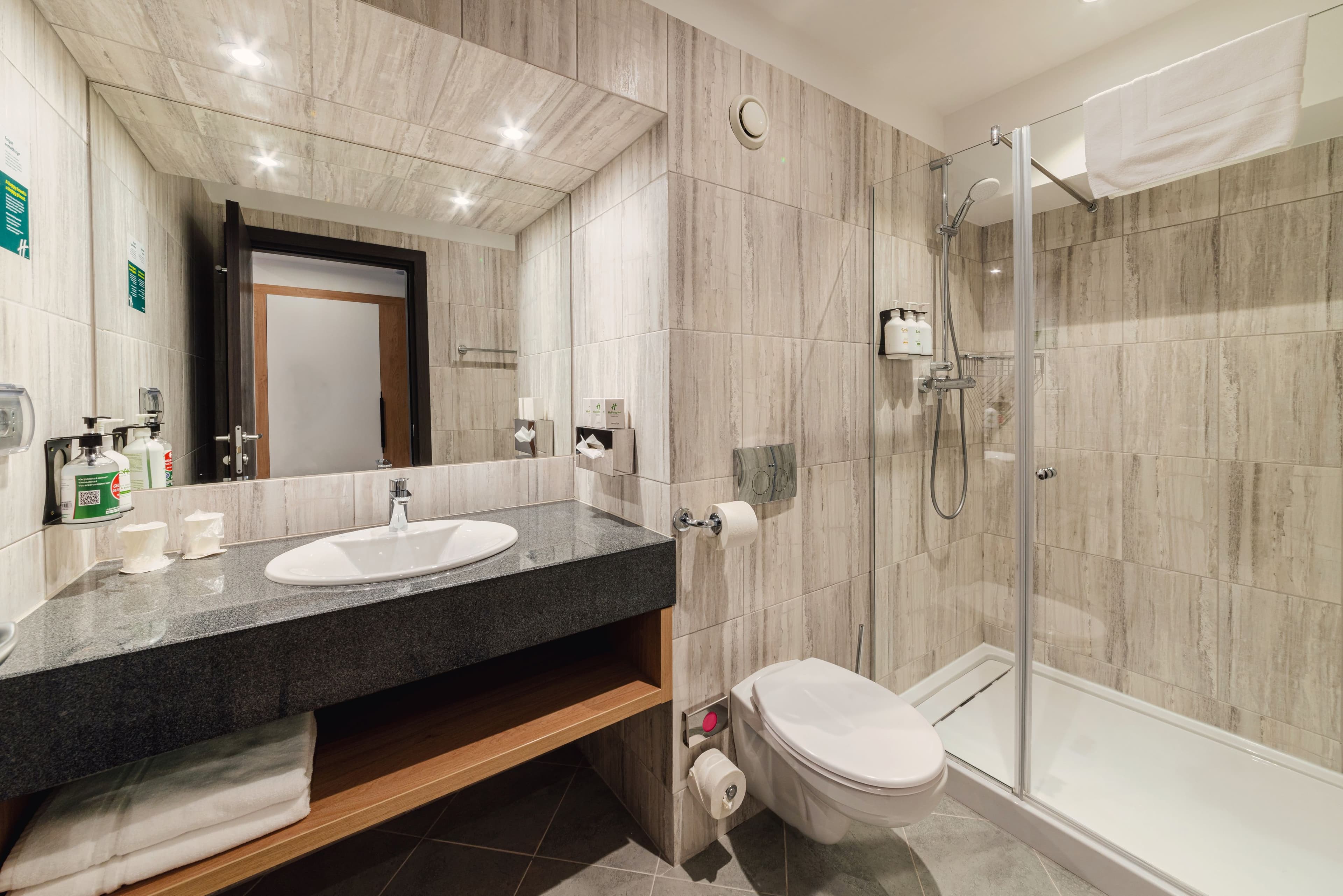 Holiday Inn Bucharest - Times - Image 4