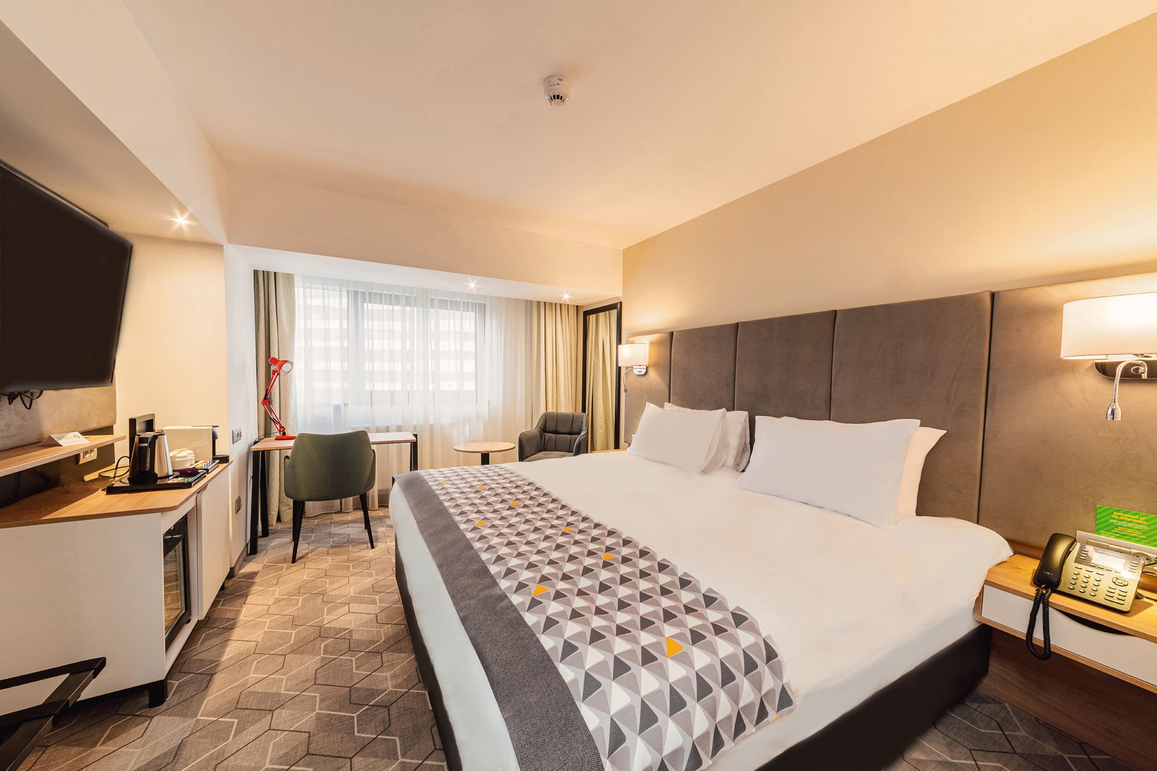Holiday Inn Bucharest - Times - Image 3